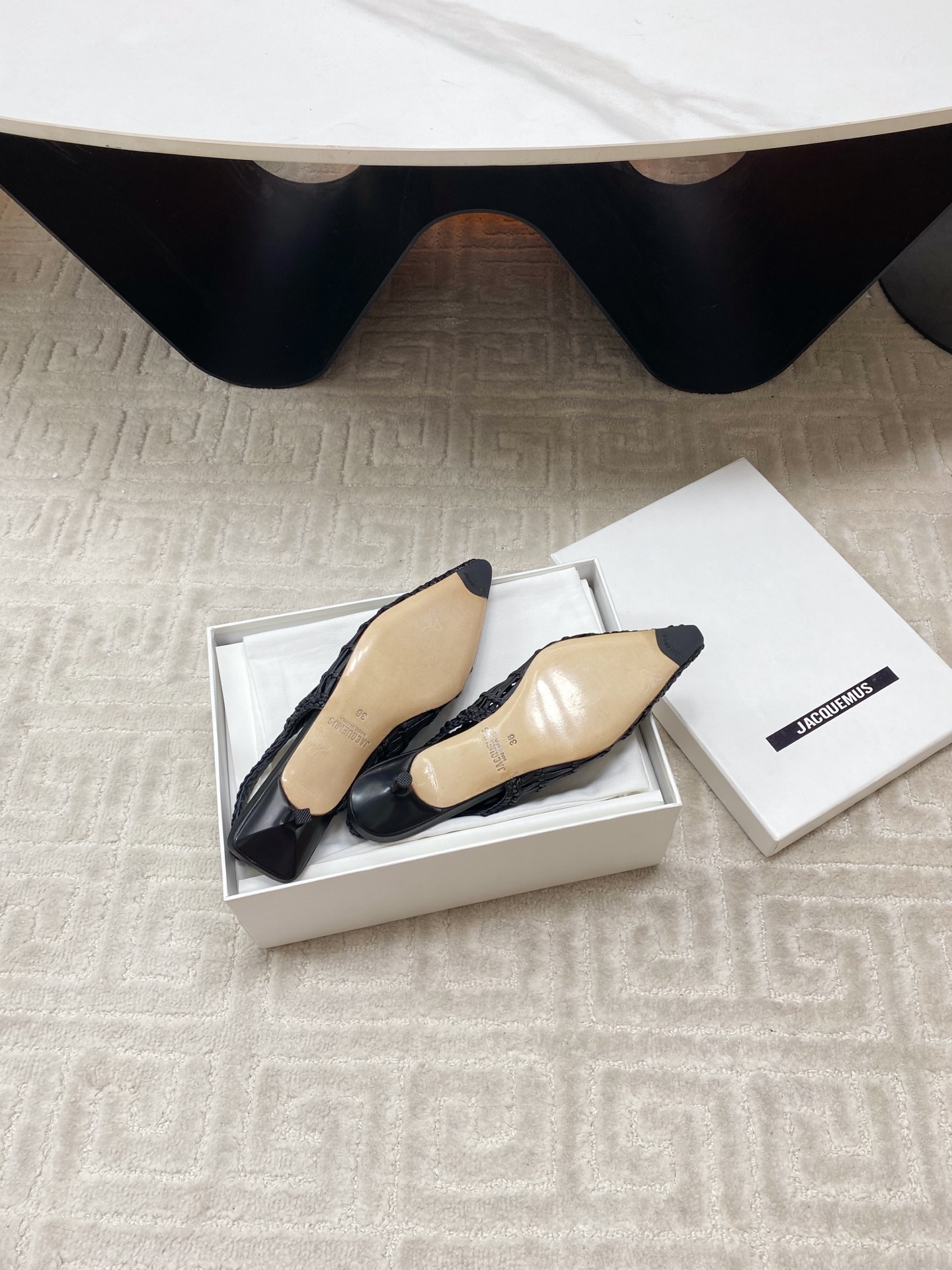Jacquemus Spring Sandals: Sheepskin Design, Popular Import in Size 35-39# - 图片 9