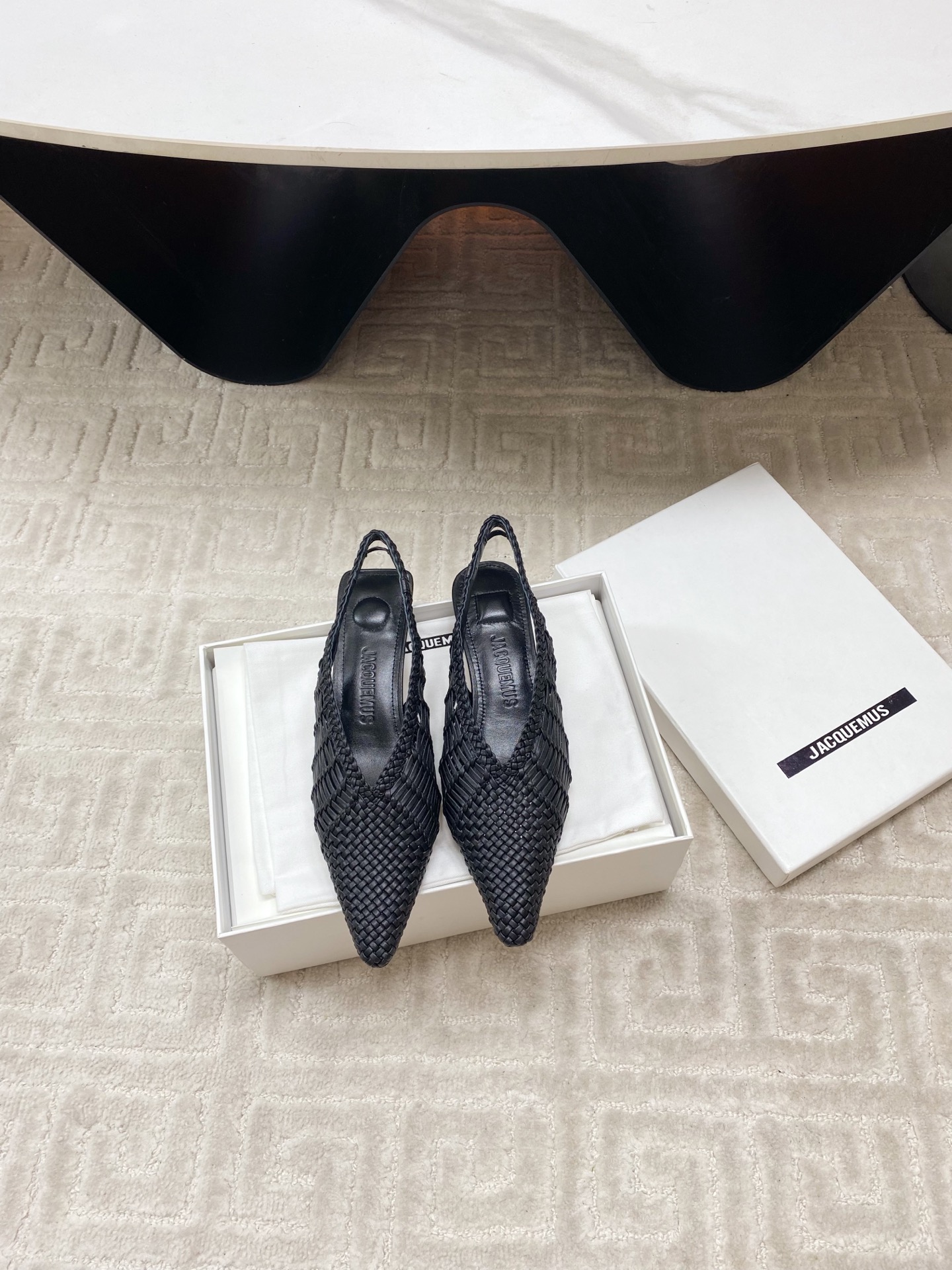 Jacquemus Spring Sandals: Sheepskin Design, Popular Import in Size 35-39# - 图片 5