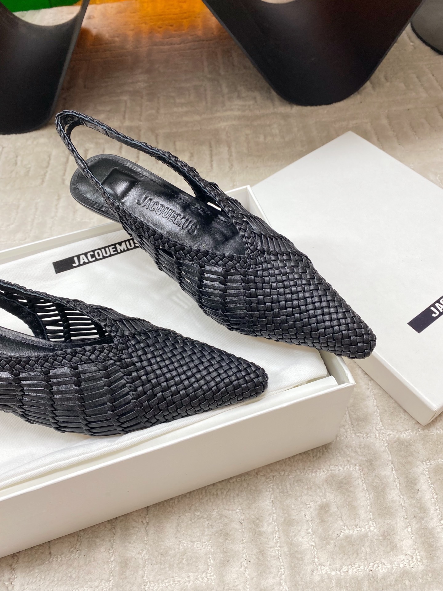 Jacquemus Spring Sandals: Sheepskin Design, Popular Import in Size 35-39# - 图片 6