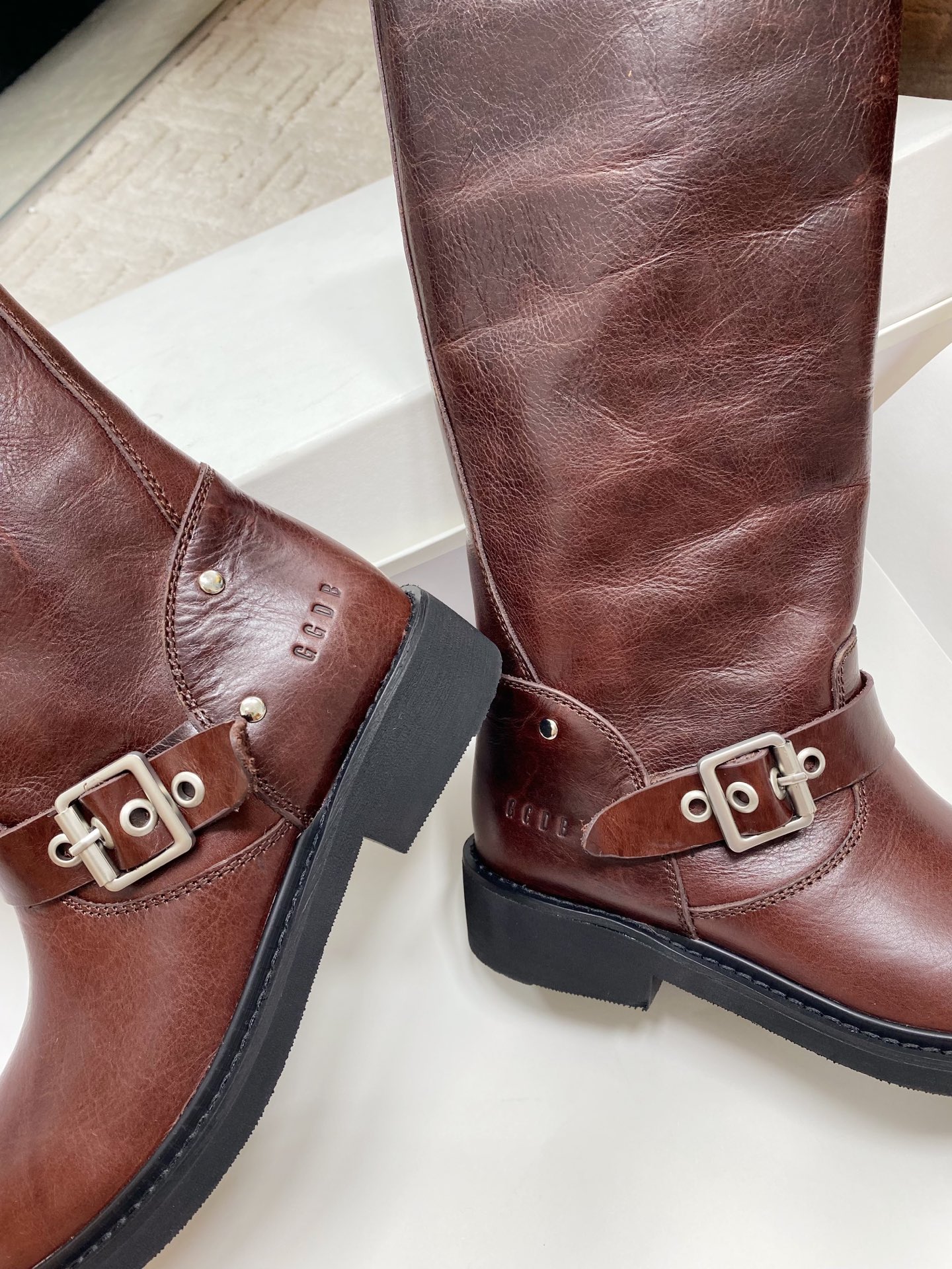 Stylish 1350 Offer: Golden Goose 2025 Western Cowboy Boots, Veal Skin, Tiara-Coated Leather - 图片 7