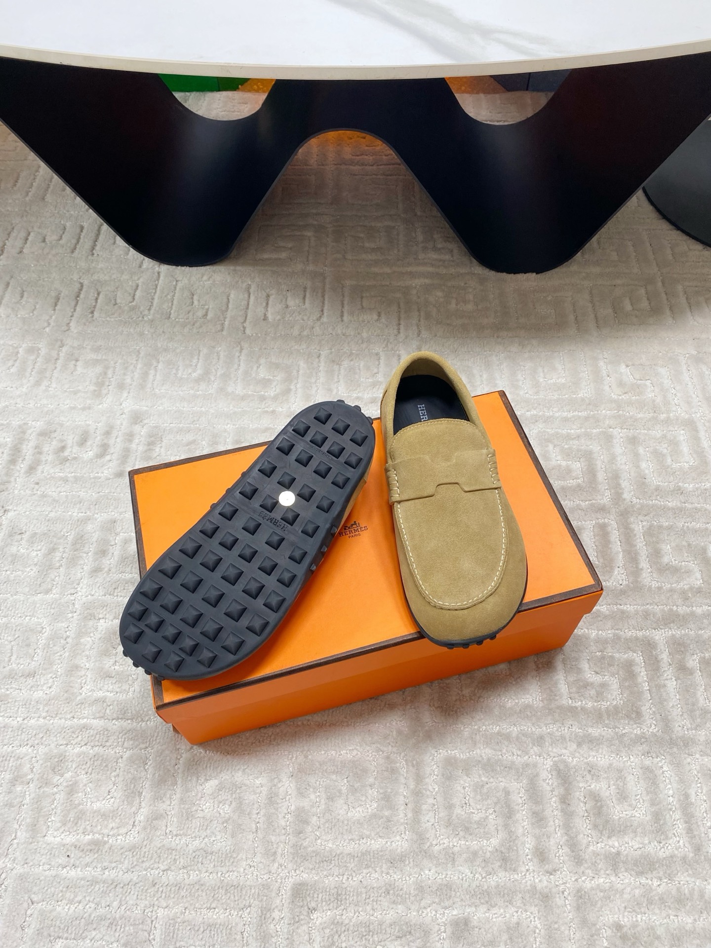 Title: Trendy Shoe Soles: Bare Feet or Socks, Calf Leather, Real Skin, Various Sizes Summary: Shoe soles this year feature bare feet or sock design, calf leather - 图片 9