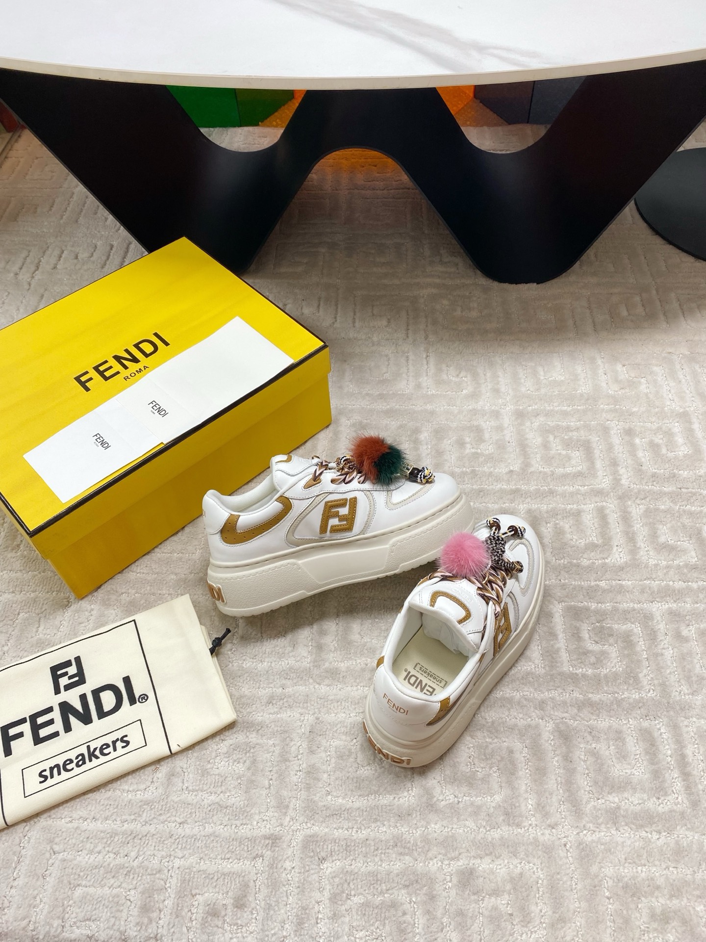 “Fendi FD Match 205 Sneakers: Skin Fusion, Colorful Design, Comfort, and Style for Women 35-39” - 图片 3