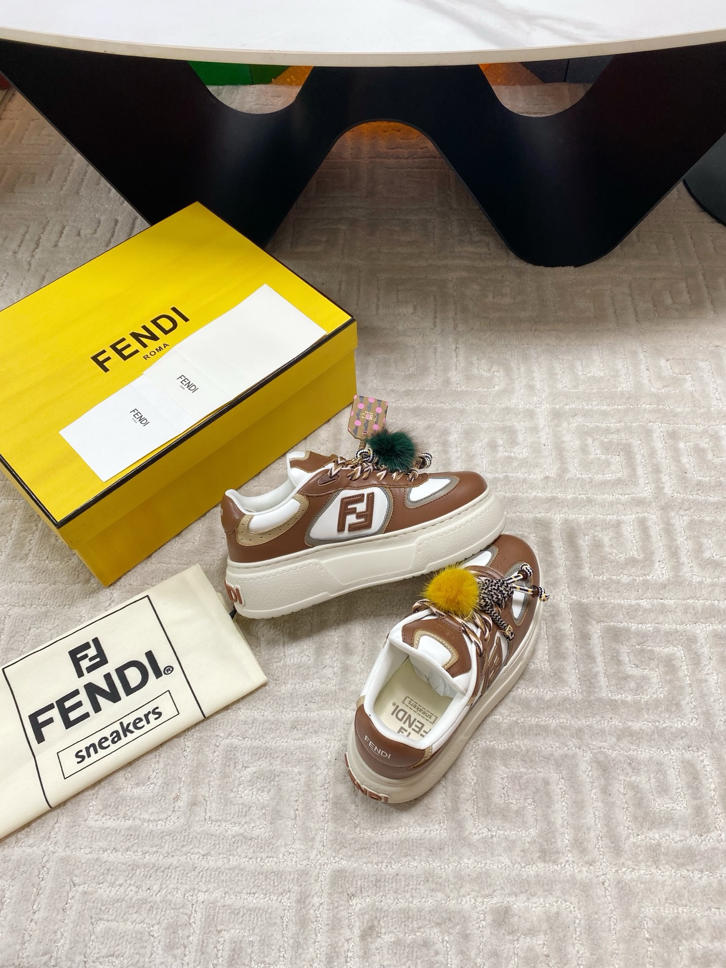 “Fendi FD Match Falcon Sneakers 205: New Skin Fusion Design for Women 35-39” - 图片 3