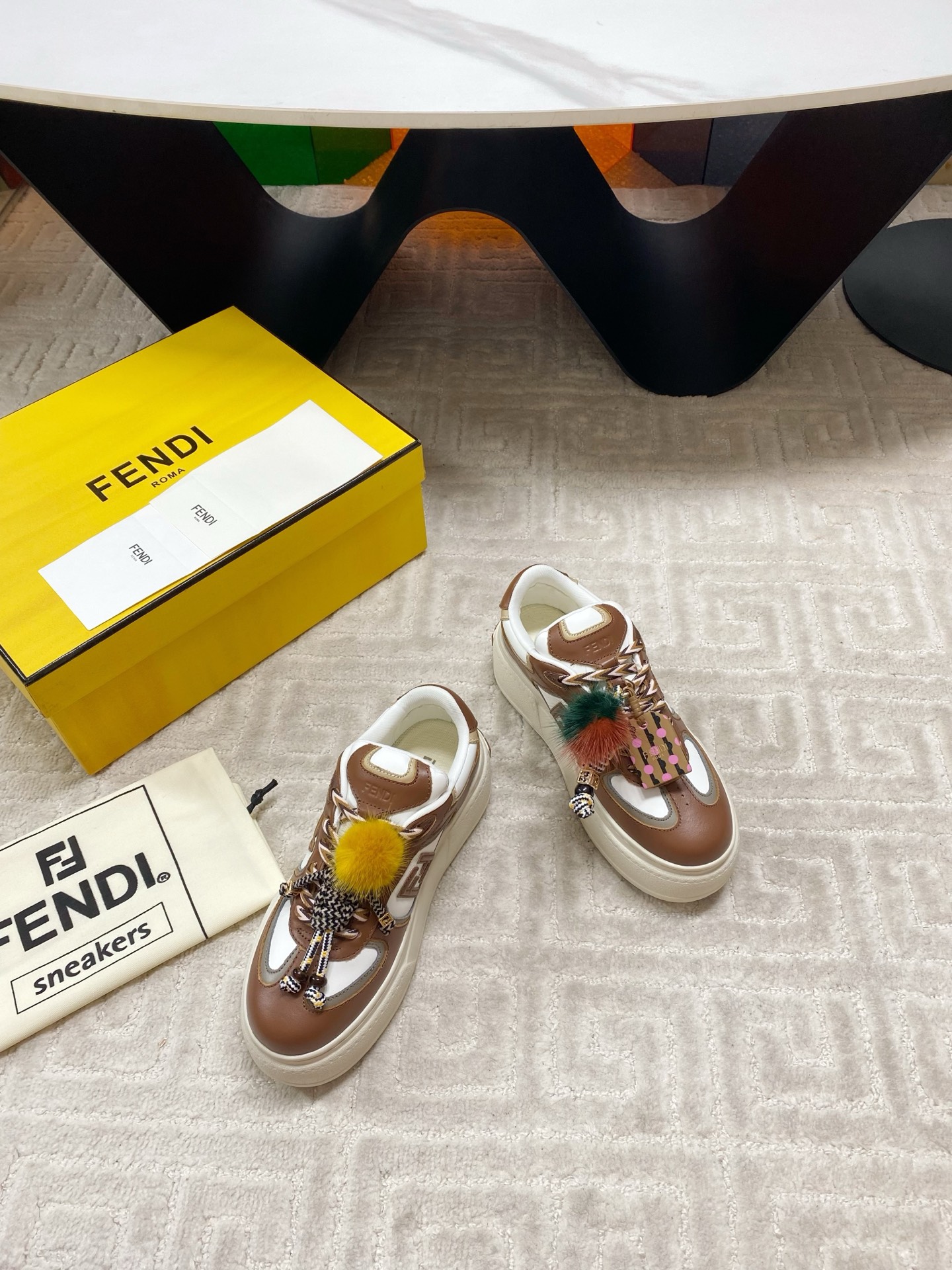 “Fendi FD Match Falcon Sneakers 205: New Skin Fusion Design for Women 35-39” - 图片 2