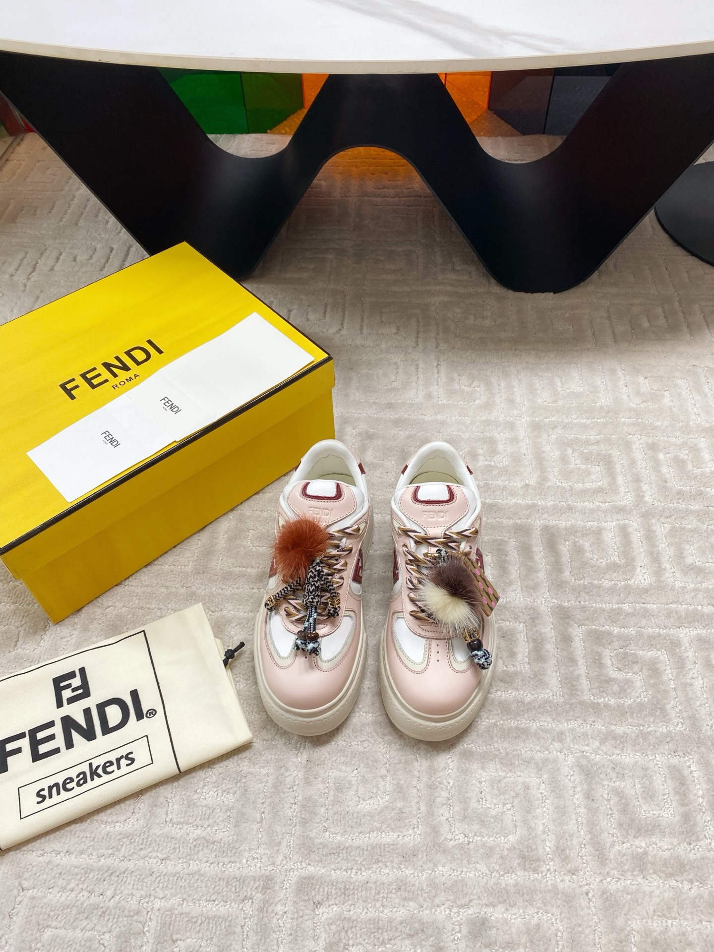 “Fendi FD Match Falcon Sneakers: New Version with Skin Fusions and Retro Design for Women 35-39” - 图片 9