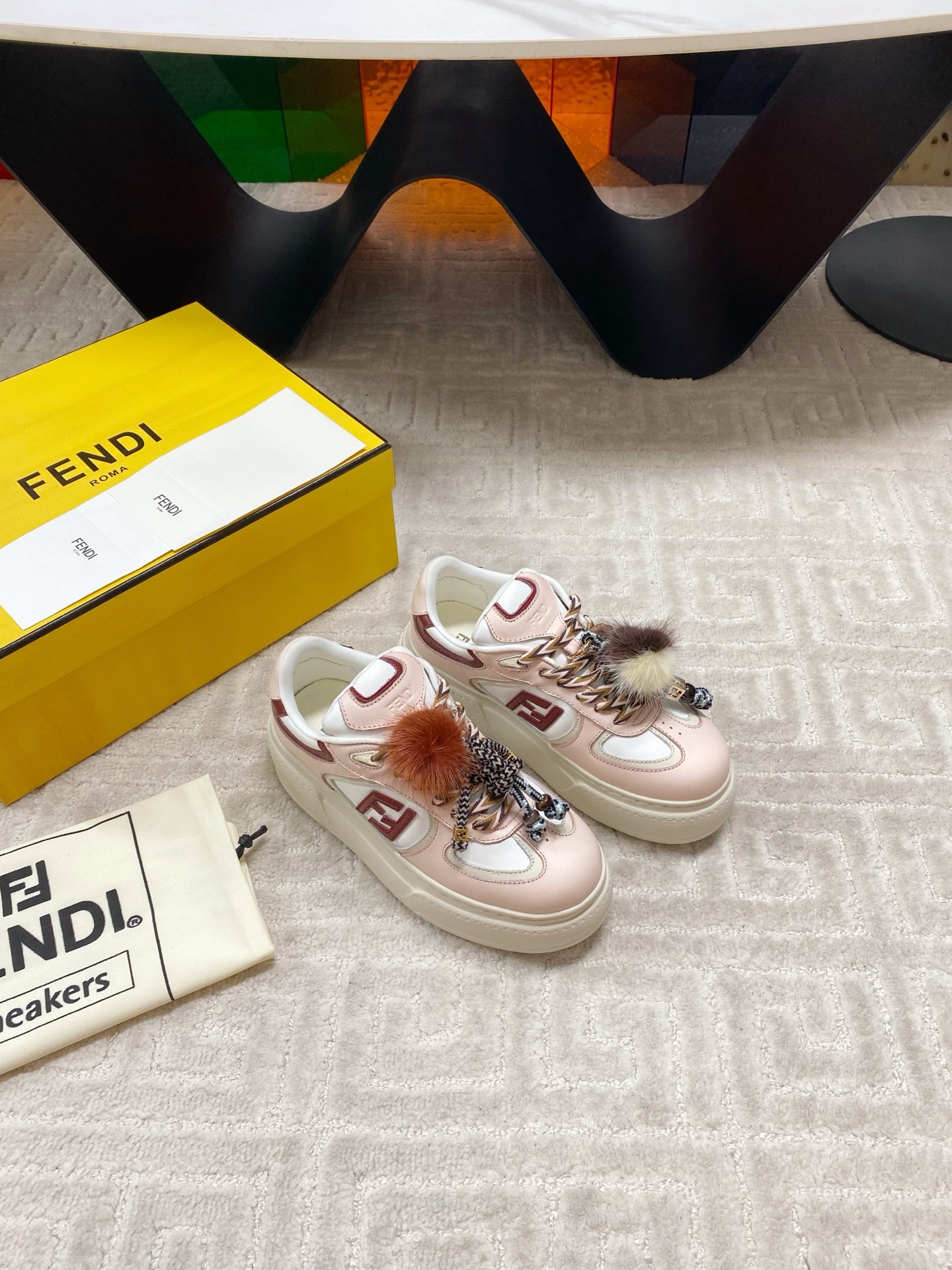 “Fendi FD Match Falcon Sneakers: New Version with Skin Fusions and Retro Design for Women 35-39” - 图片 1