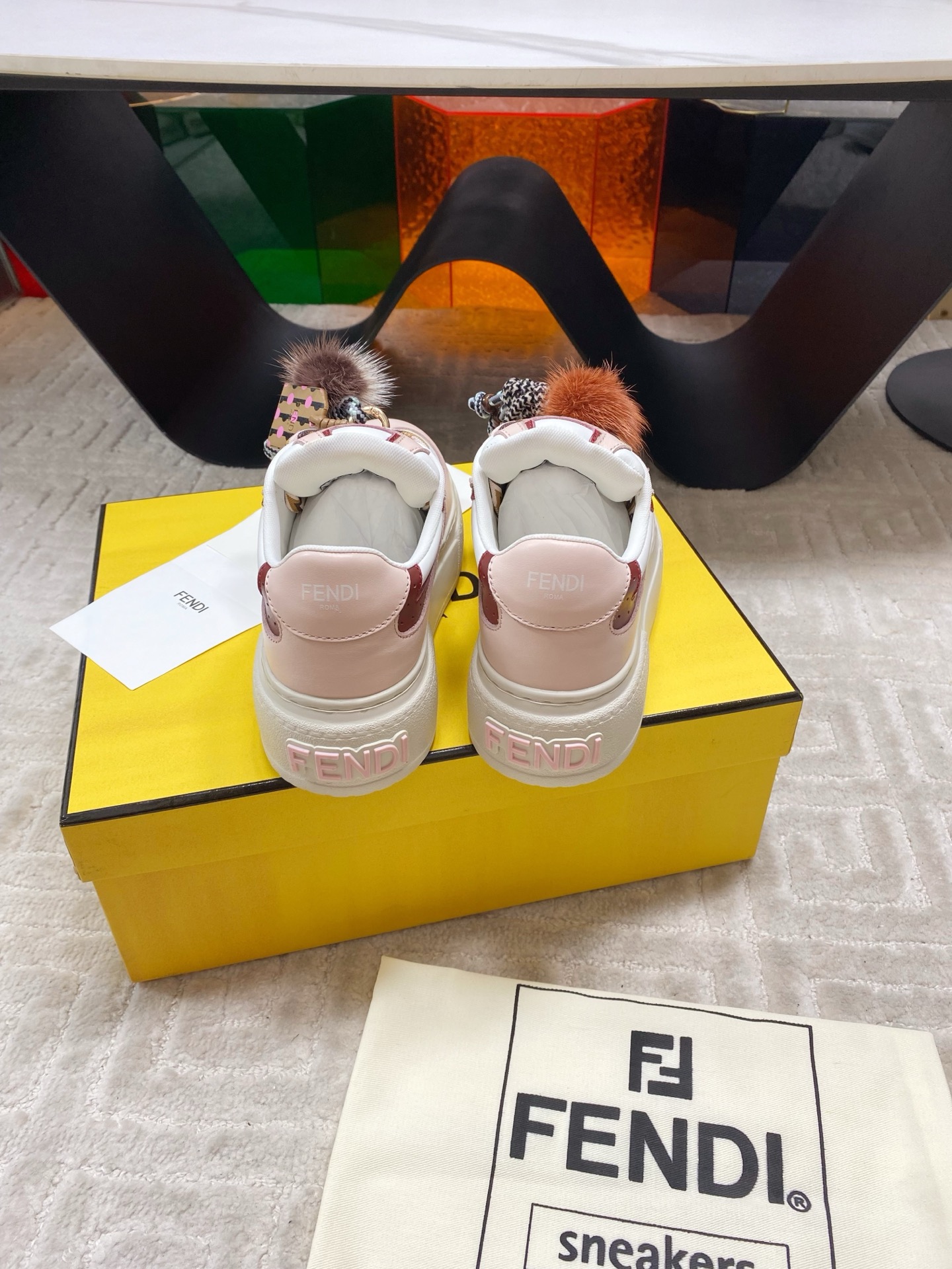 “Fendi FD Match Falcon Sneakers: New Version with Skin Fusions and Retro Design for Women 35-39” - 图片 7