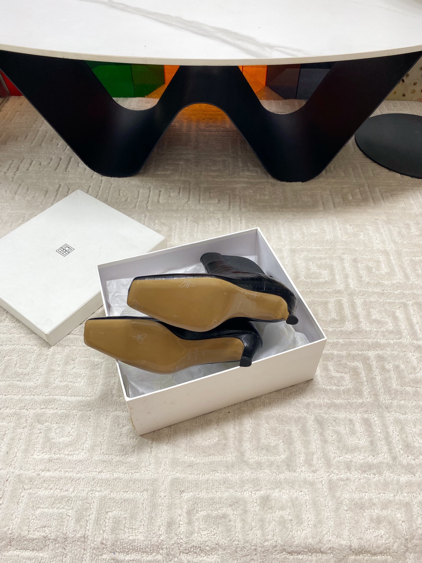 “Handcrafted Colorful and Stylish Boots with Custom Designs: Original Oxen-Skin and Kyoyo Fabric, Sheepskin Lining” - 图片 8