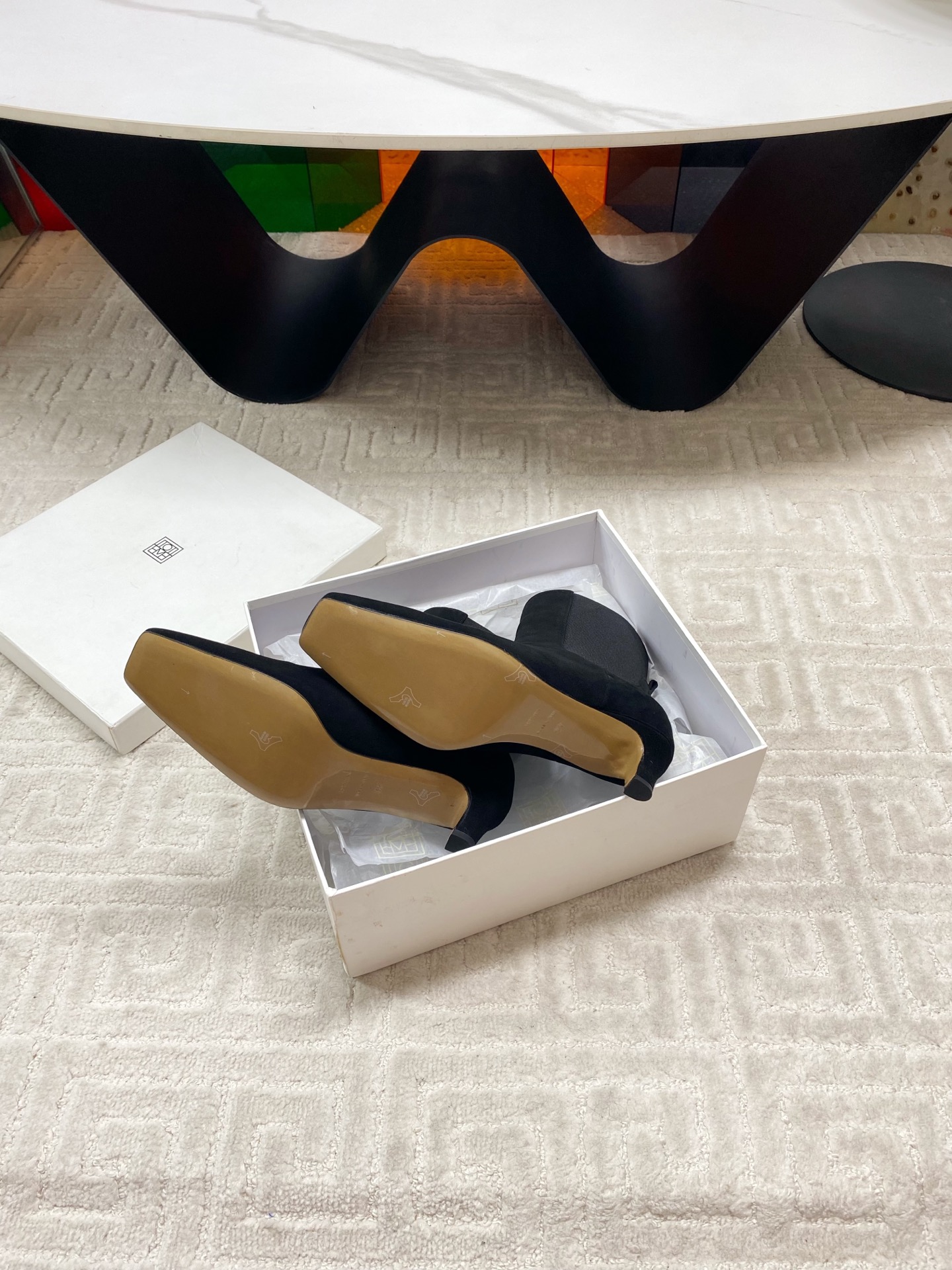 “Toteme Stylish Low-Key Boots in Oxen-Skin and Kyoyo Fabric, Code 35-39” - 图片 8