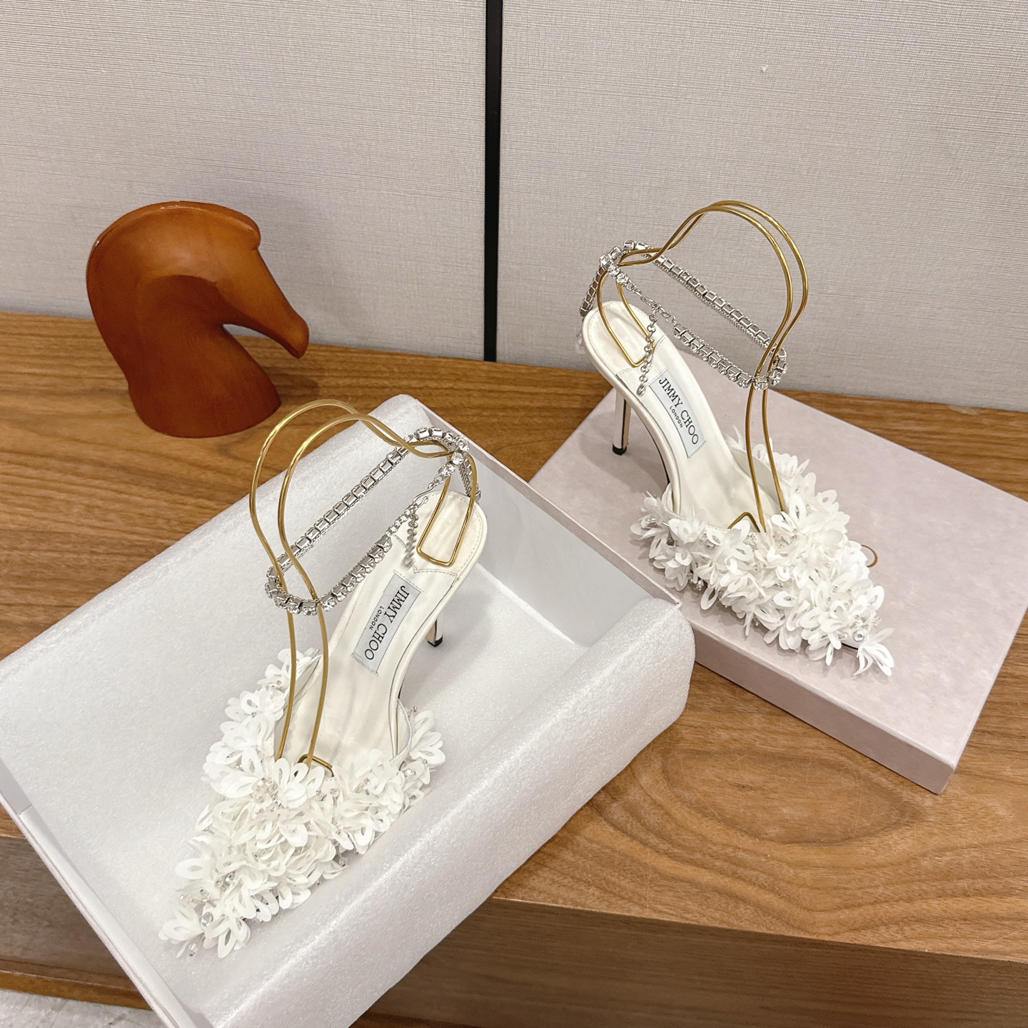 NO:875415,★Fabric: Craft flower lining; Sheepskin sole; Cowhide outsole; Heel height: 10cm; Counter packaging; Simple and elegant style!  show bdetails ———————————— ⊿size. ｜35-39 (40 41 42 customized), high heels sandals, sandals, high heels, cowhide, sheepskin19860909★面料 工艺花丛 内里 羊皮 鞋底 牛皮大底 跟高 10cm 专柜包装 简约气质款式！ show bdetails ————————————  ⊿size. ｜35-39（40 41 42 定制）,高跟鞋凉鞋,sandals,high heels,cowhide,sheepskin,Women's Shoes