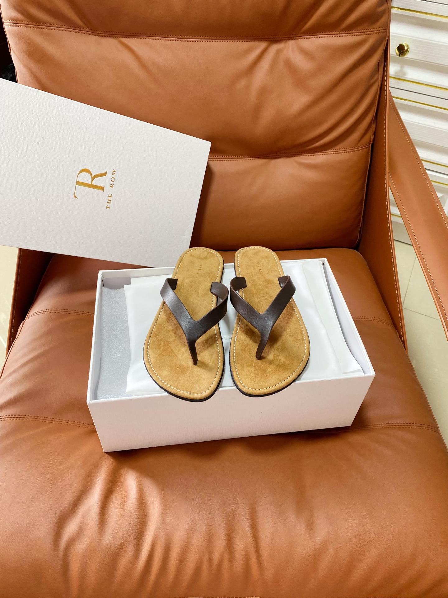 NO:875183,the row's new thin-strap flip-flops are simple and rough, a must-have for summer, 35-40, split-toe shoes, slippers19860909the row新款夹角细带人字拖鞋 简单粗暴,夏天必备 35-40,分趾鞋,slippers,Women's Shoes
