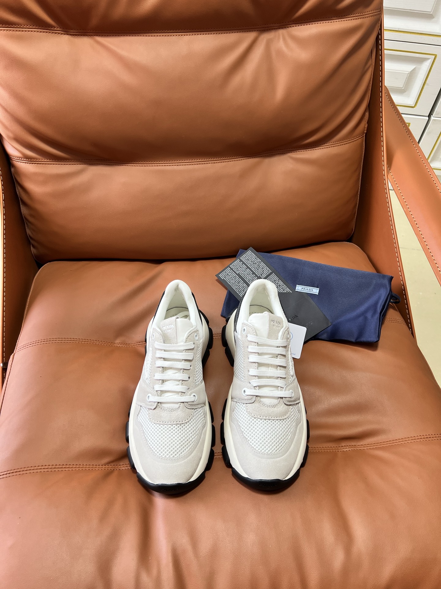 NO:926049,(Men's model 26 latest prada casual sports series couple model original version, detail comparison. Full set of packaging. 35-40, 39-45 (women's model 40, men's model 45 customized), casual shoes/sports shoes, prada, sneakers19860909（男款 26最新款prada休闲运动系列情侣款 原版开版,细节对比.全套包装. 35-40,39-45（女款40,男款45订做）,休闲鞋/运动鞋,prada,sneakers,Women's Shoes