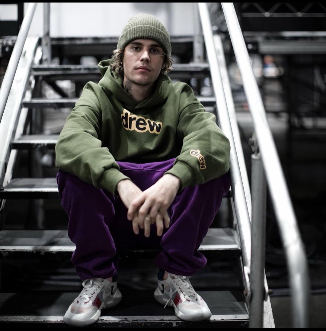 Customized Velvet Hats with Imported Prints and Matching Screws in Olive Green Color - 图片 5