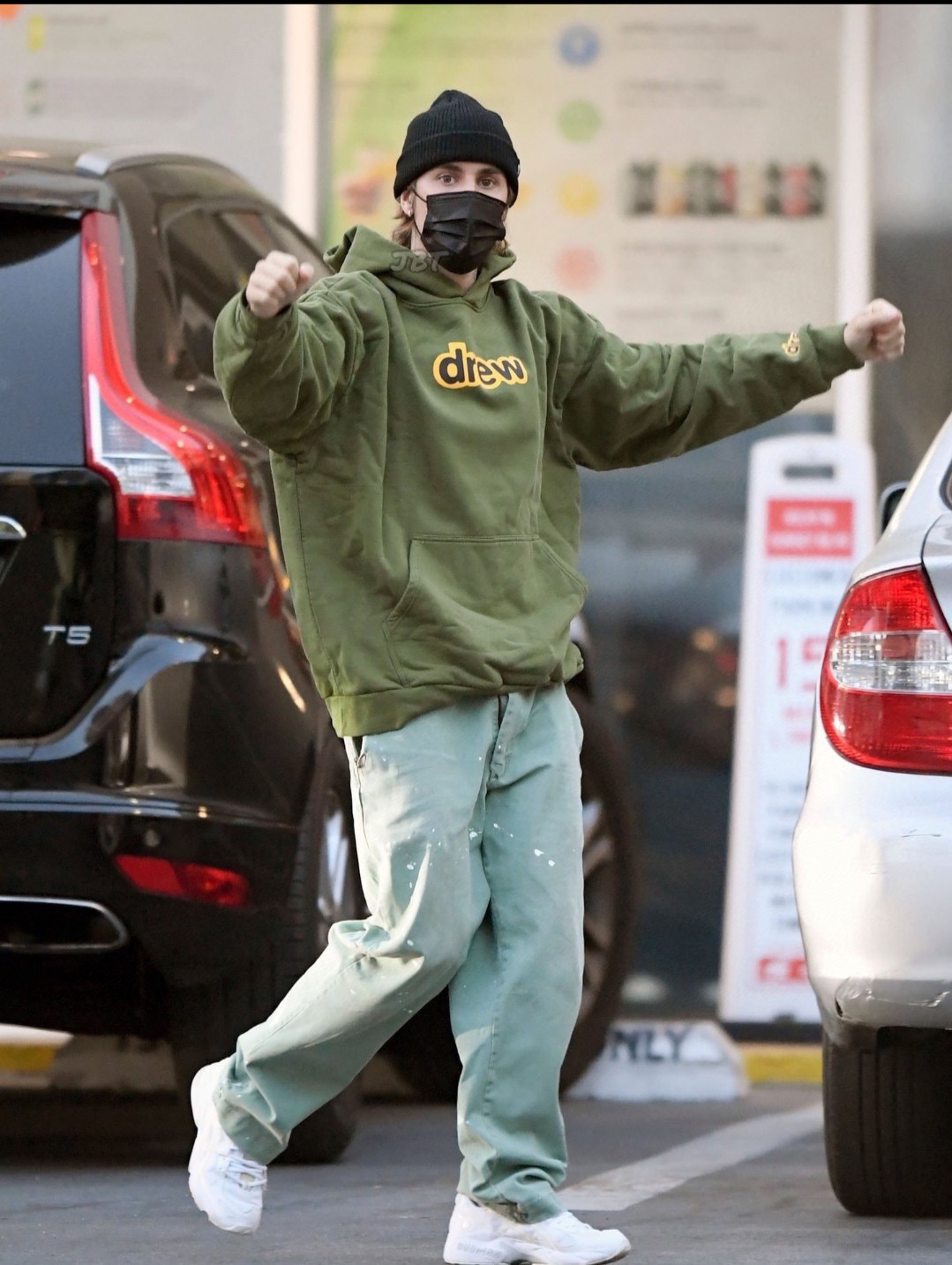 Customized Velvet Hats with Imported Prints and Matching Screws in Olive Green Color - 图片 4