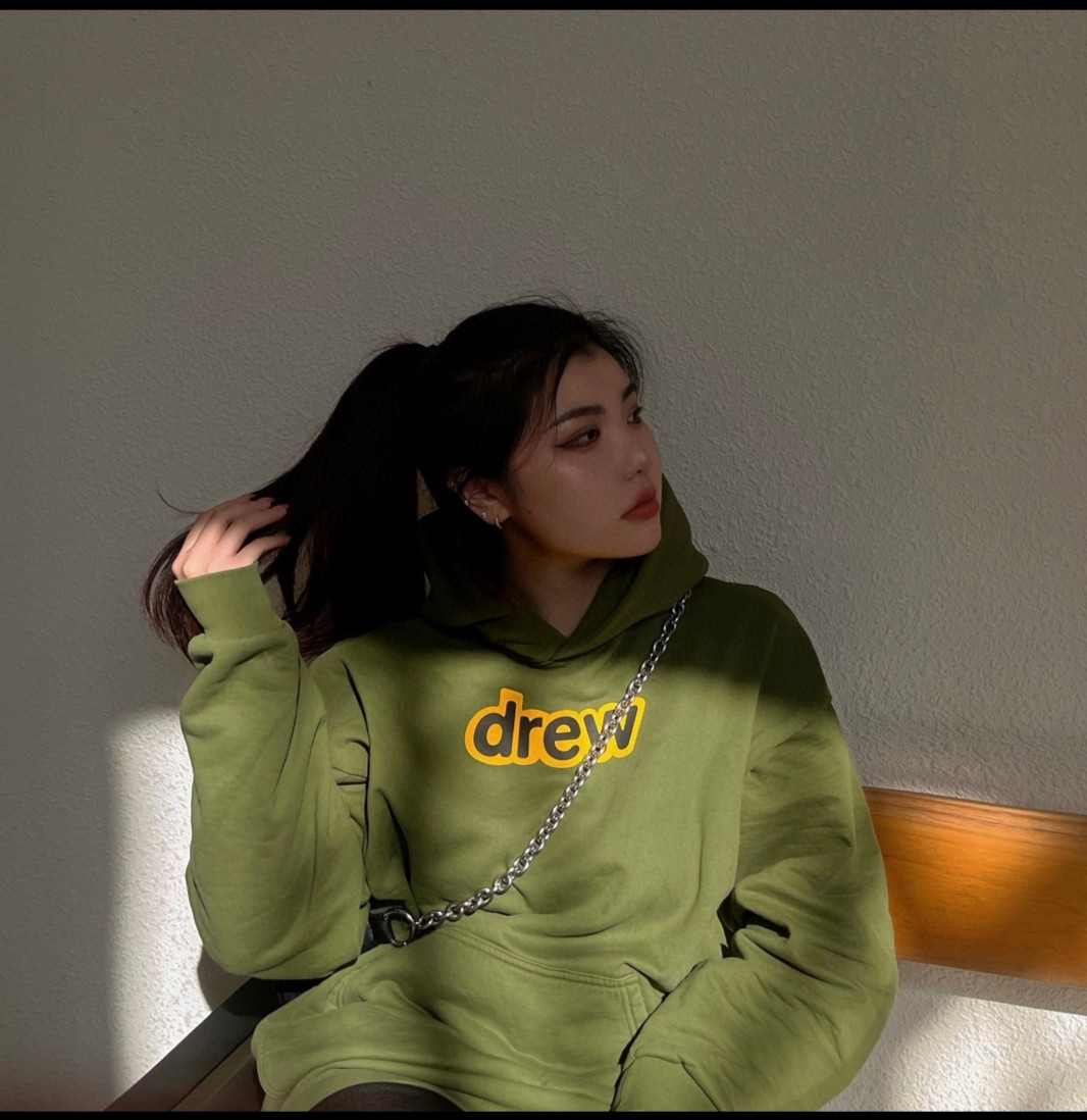 Customized Velvet Hats with Imported Prints and Matching Screws in Olive Green Color - 图片 2