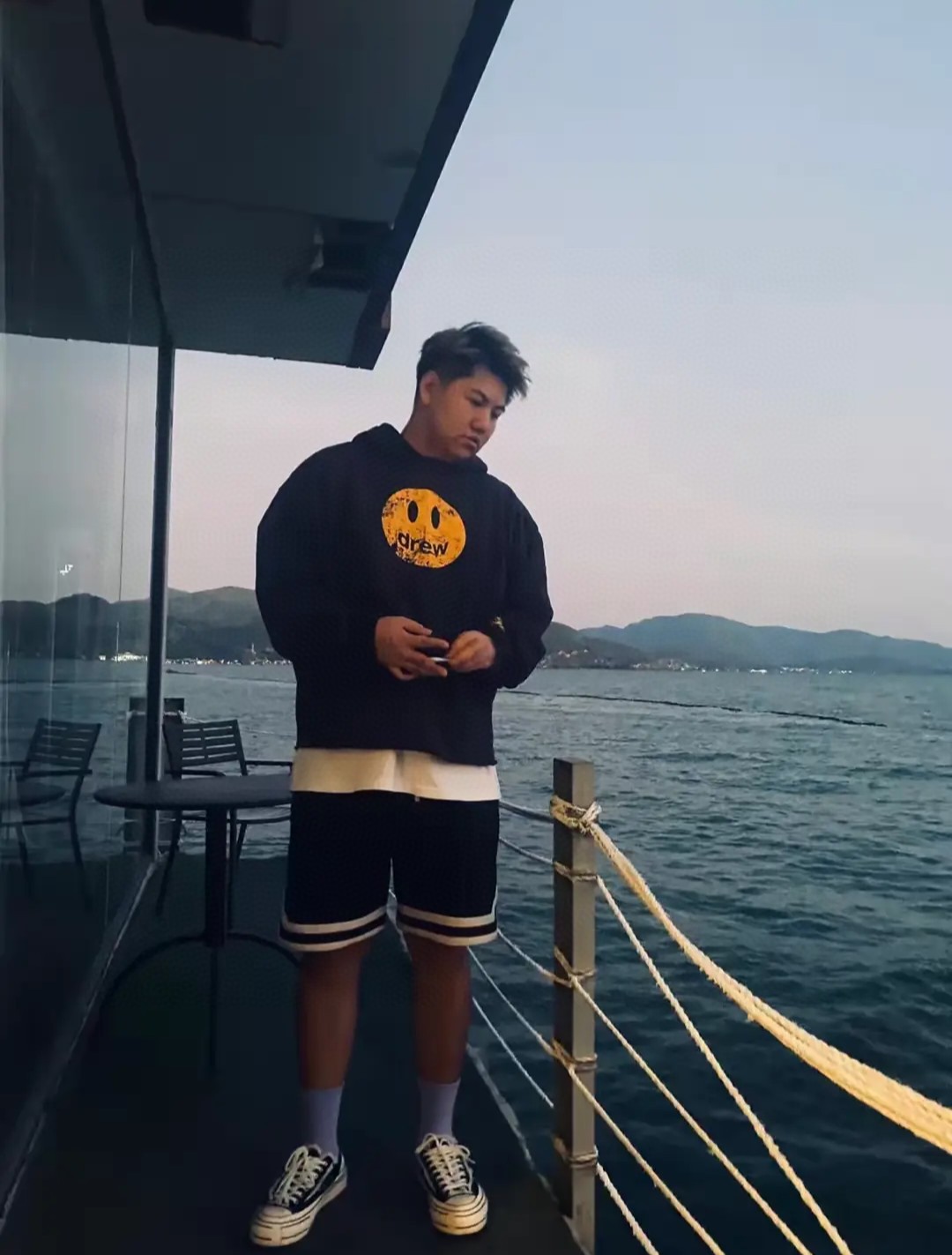 Custom Water-Washed Hoodies with Unique Details and Accessories for YH#889 Circles - 图片 9