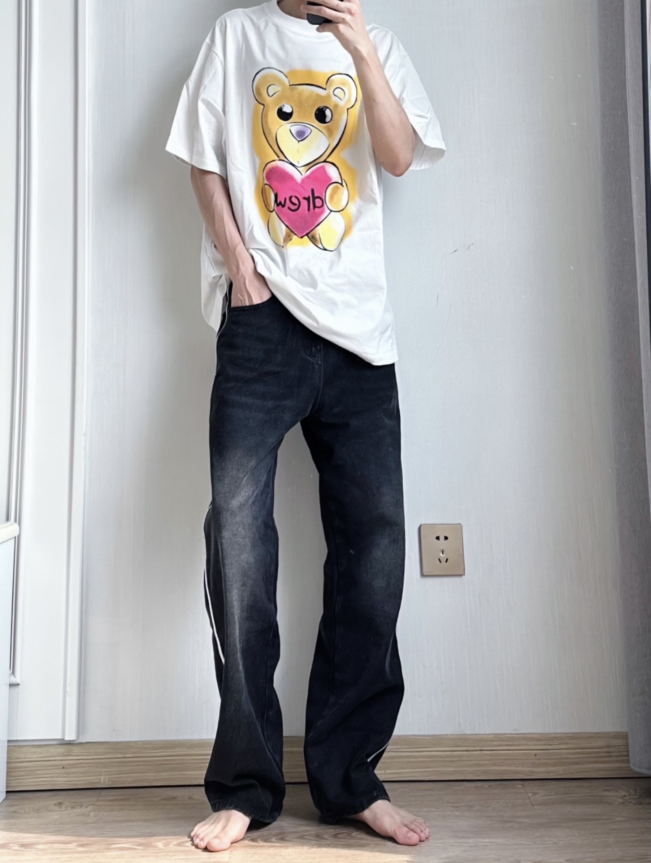 💰121 YH#Y31 Dr Love Bear Smiley Letter T Colour: Picture colour Number of codes: S-XL - 图片 5