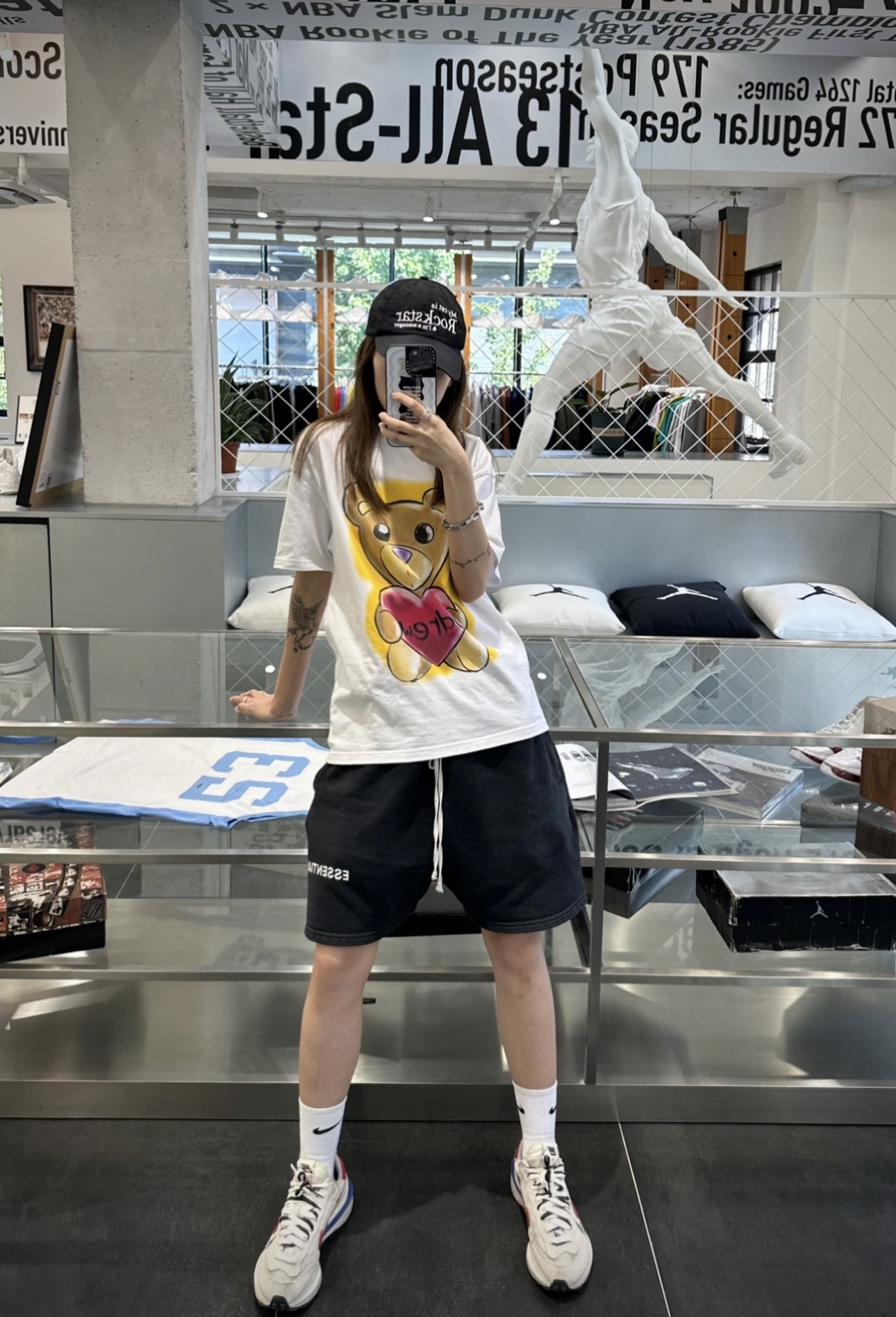 💰121 YH#Y31 Dr Love Bear Smiley Letter T Colour: Picture colour Number of codes: S-XL - 图片 4