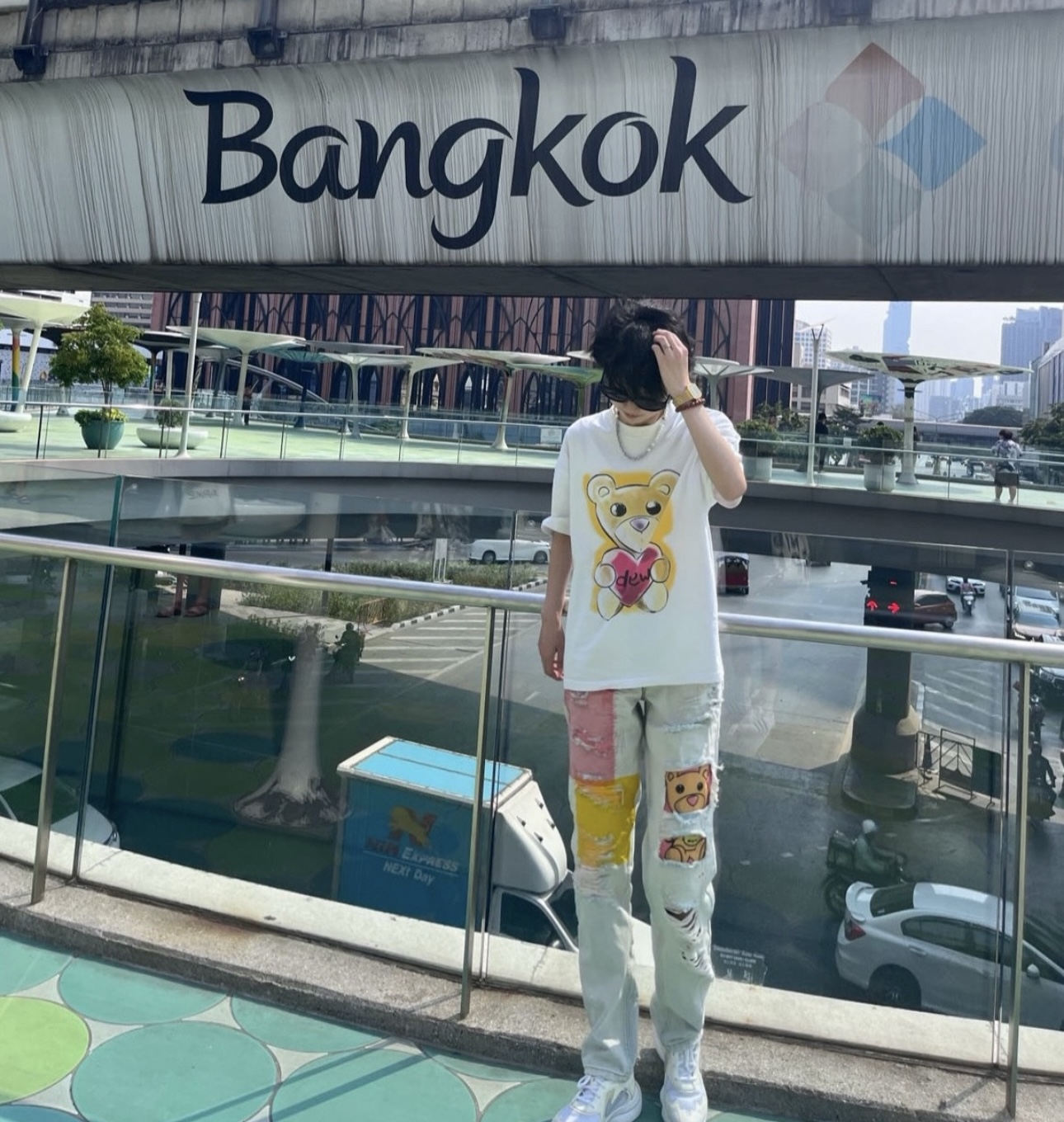 💰121 YH#Y31 Dr Love Bear Smiley Letter T Colour: Picture colour Number of codes: S-XL - 图片 3