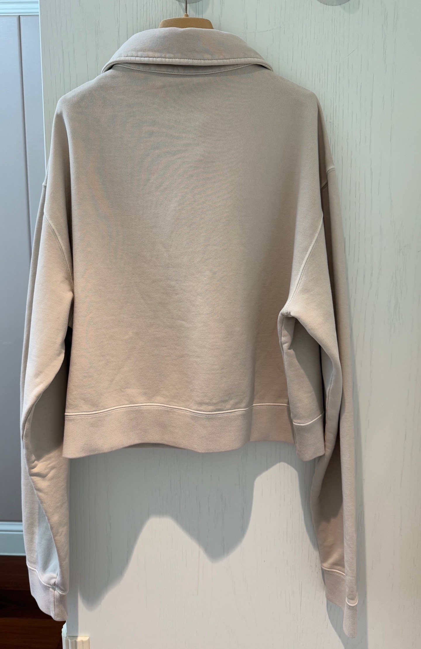 “Stylish Women’s Suit with Embroidered Polos in Cream Almond and Cotton Polo Stubble” - 图片 9