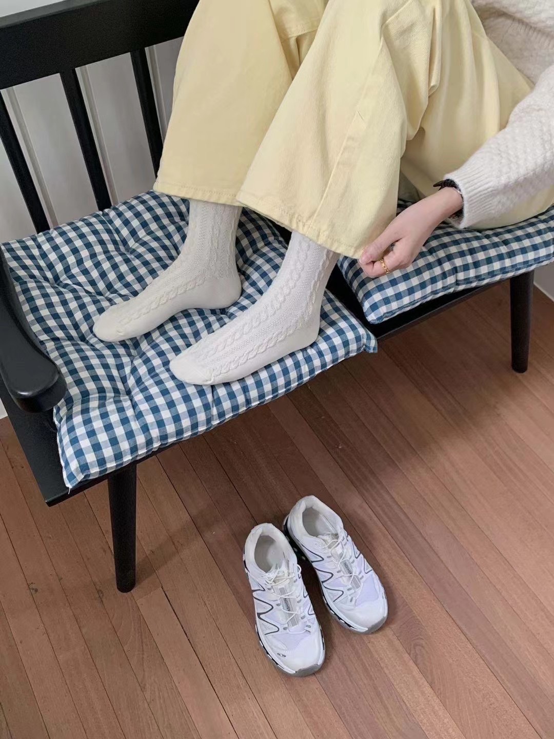 Utterly captivated by the soft, charming aesthetic of these socks - Comprehensive 7