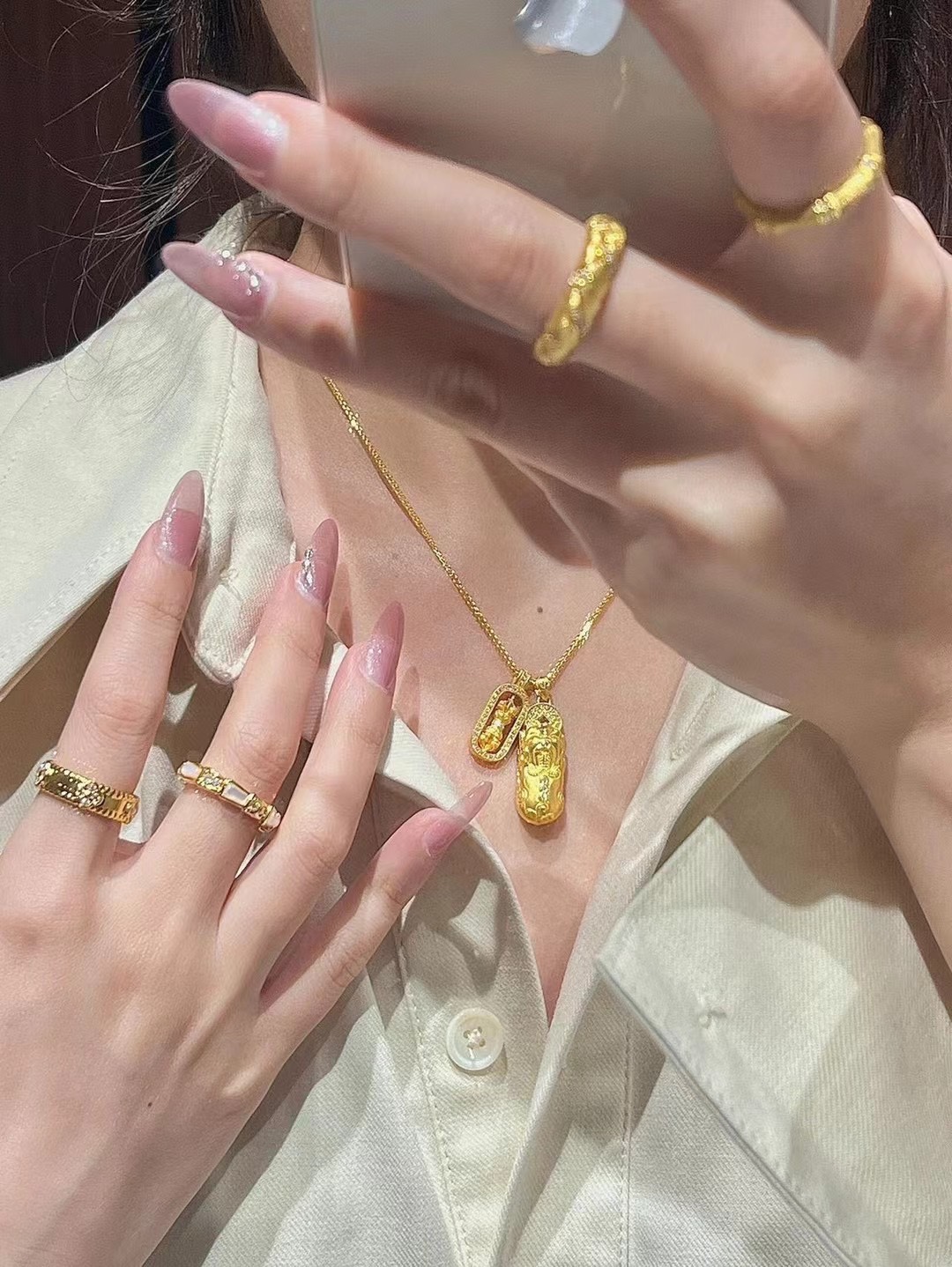 A quintessential necklace and jewelry collection staple, offering - Comprehensive 7