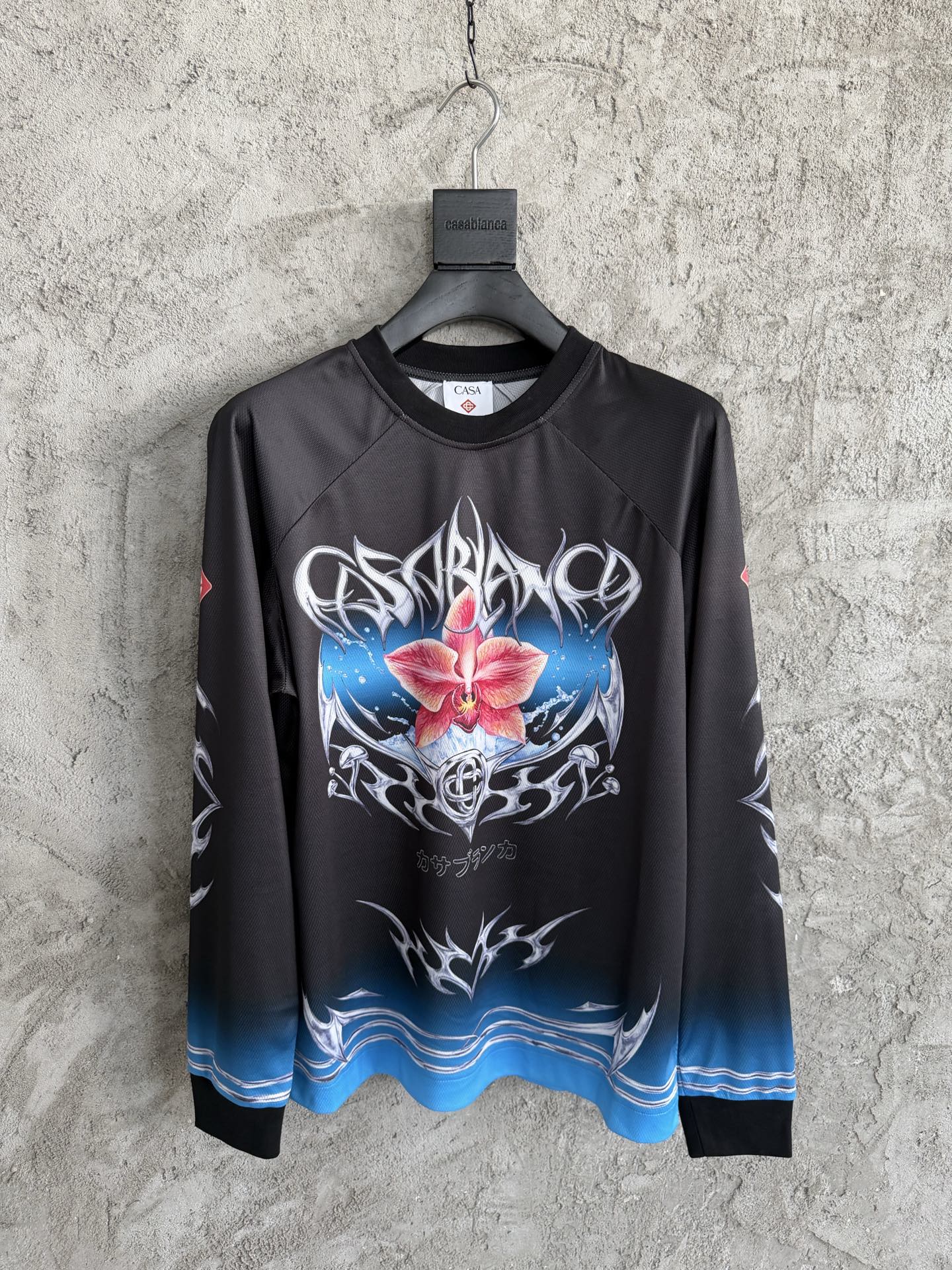 NO:638307,CASABLANCA floral pattern long sleeves, customized polyester fabric, imported digital direct-injection printing, overall gradient color design, SIZES, M, L, XL, in stock in seconds, men's clothing, alexander wang19860909CASABLANCA 花卉图案长袖,定制聚酯纤维面料,进口数码直喷印花,整体渐变色设计,SIZES,M,L,XL,现货秒发,男装,alexander wang,Women's clothing