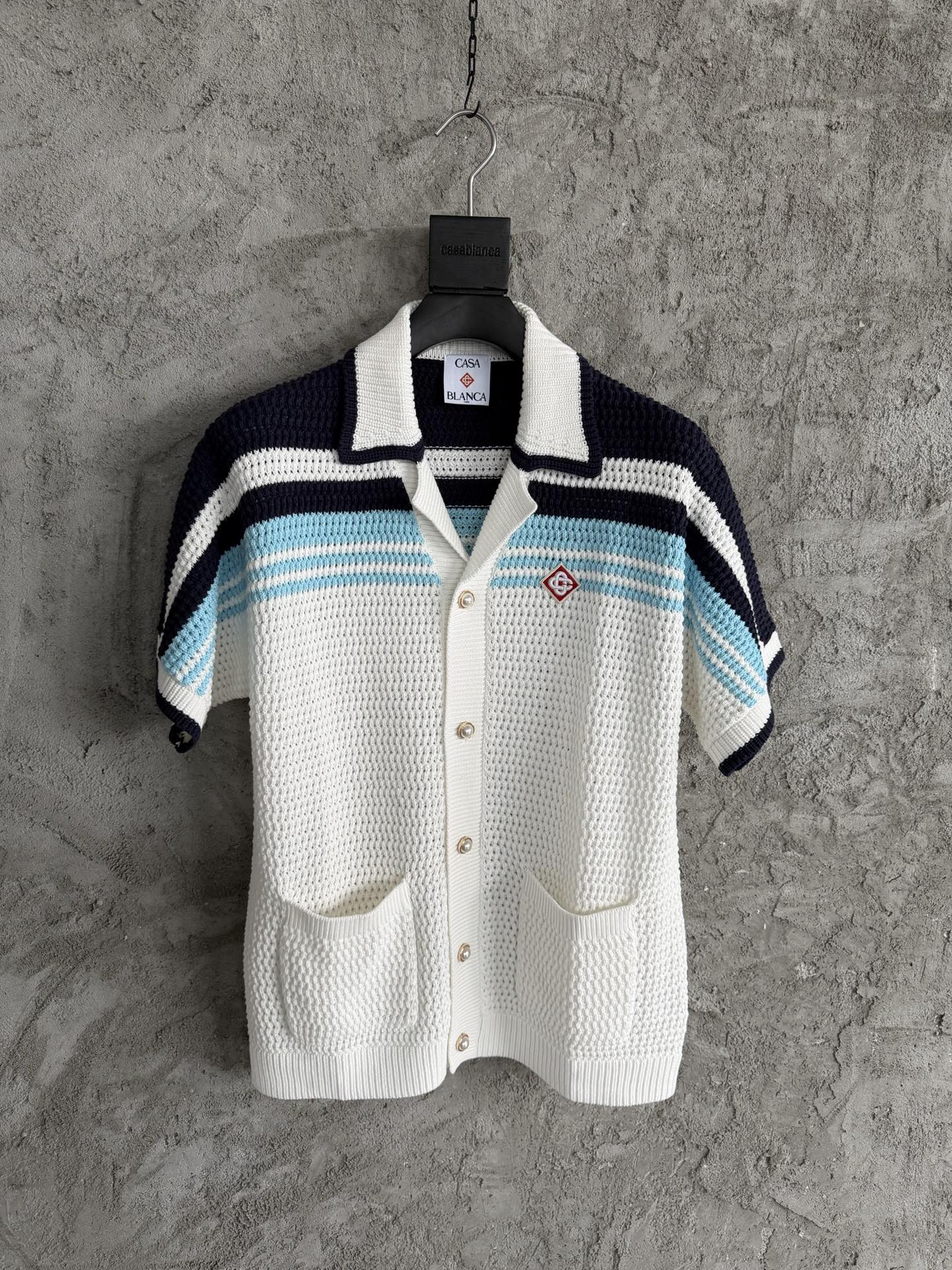 NO:677392,CASABLANCA 2025SS woven dark blue striped sweater short-sleeved shirt, customized pure cotton fabric, imported machine high-density crochet knitting, customized pearl buttons, SIZES, M, L, XL, ready stock in seconds, men's clothing, sweaters, shirts, T-shirt,19860909CASABLANCA 2025SS编织深蓝条纹毛衣短袖衬衫,定制纯棉面料,进口机高密度钩针针织,定做珍珠纽扣,SIZES,M,L,XL,现货秒发,男装,sweaters,shirts,T-shirt,,Women's clothing
