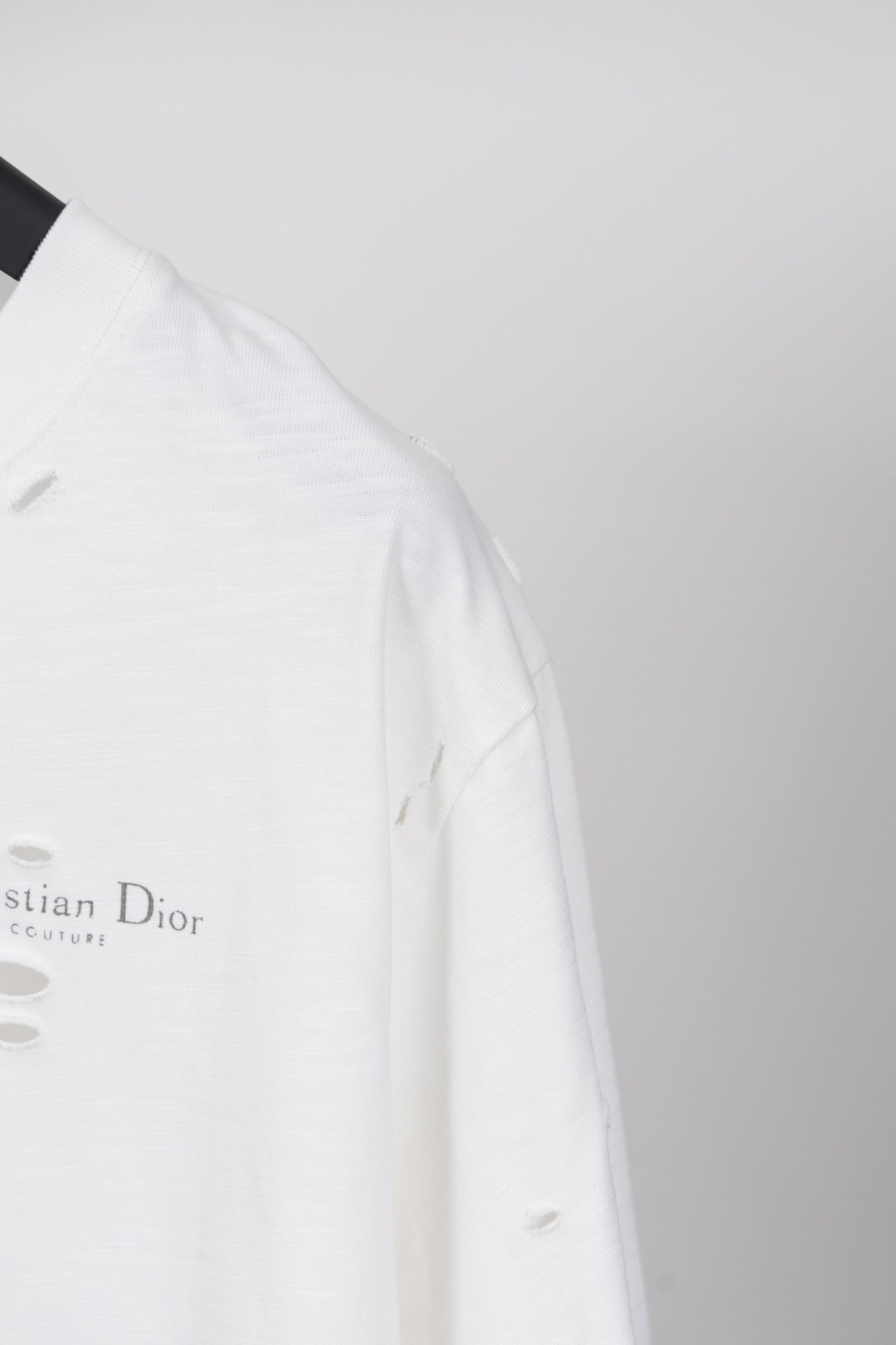 Dior DIOR迪奥 2024ss 破洞烧花效果前面字母印花短袖T恤
