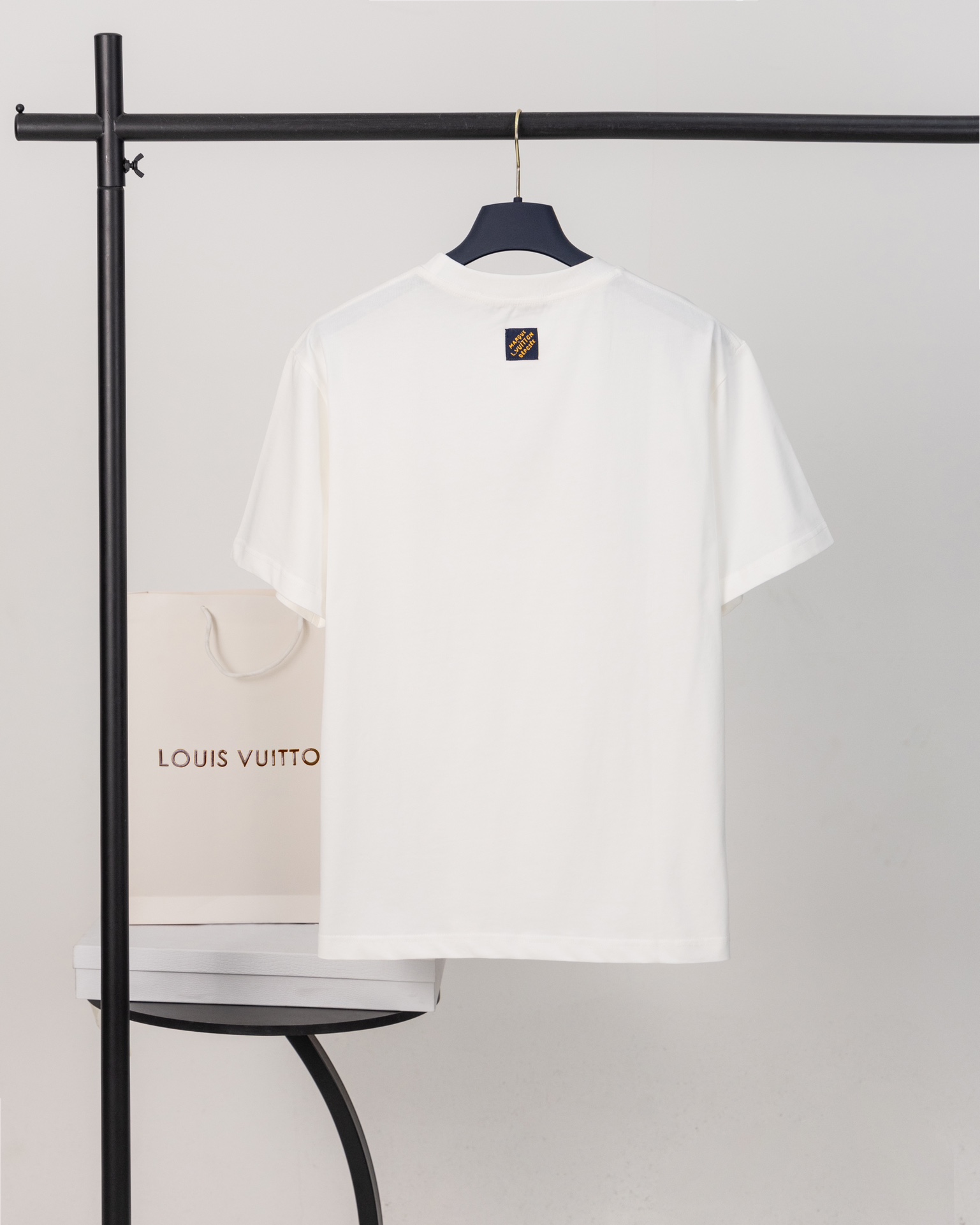 LOUIS VUITTON  T恤服装,lv,包 2