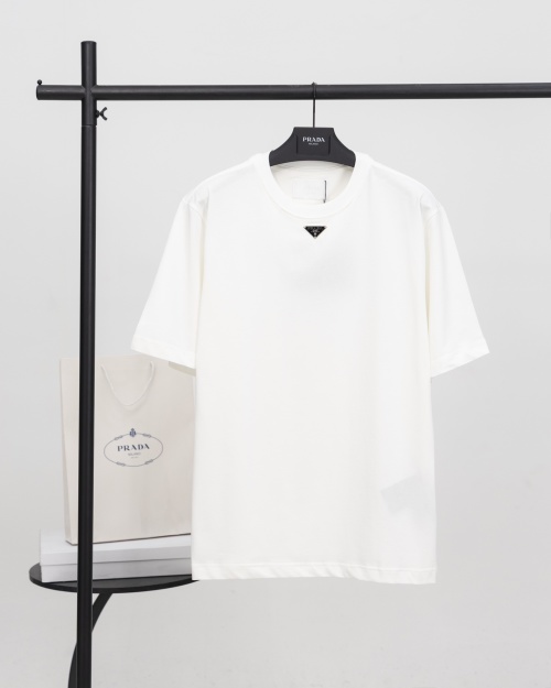 Prada Men's Oversize Fit Cotton T-Shirt with Enamel Triangle Logo 1 Prada Men's Oversize Fit Cotton T-Shirt with Enamel Triangle Logo