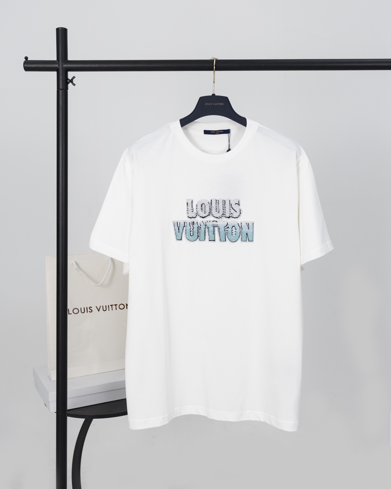 【顶级版本.官网品质】
LOUIS VUITTON*路易威登
LV  串珠刺绣...