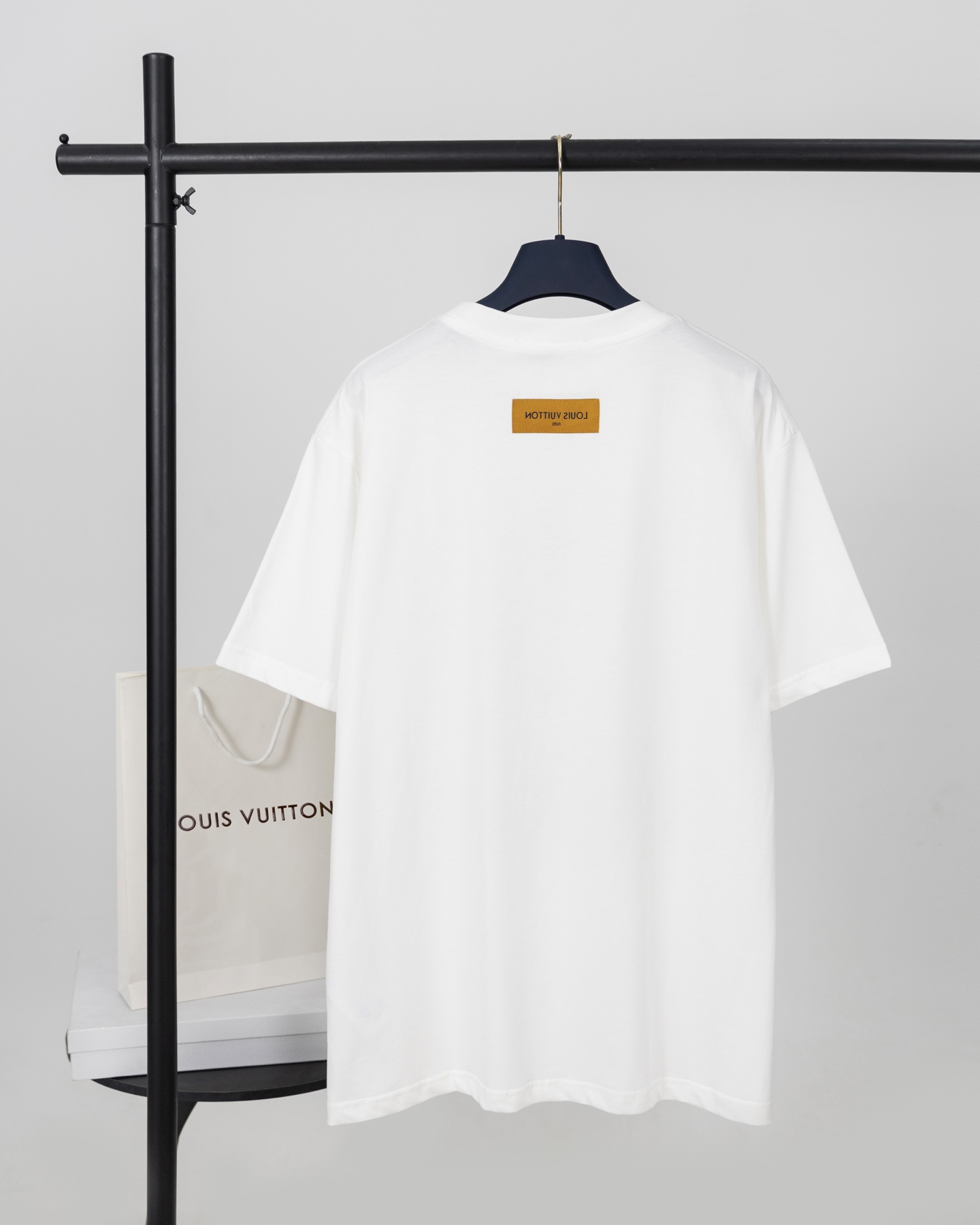 LOUIS VUITTON  T恤服装,lv,包 2