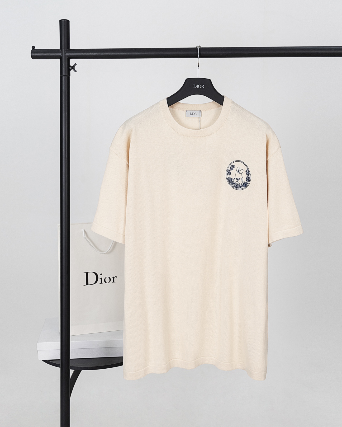 【顶级版本.官网品质】
DIOR迪奥 25新款小猫咪刺绣标识毛...