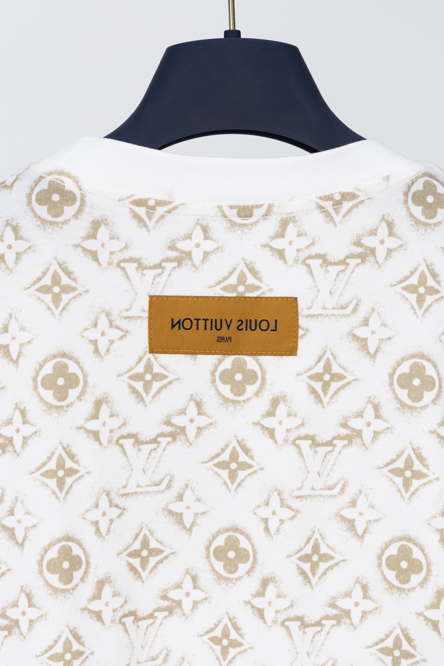 LOUIS VUITTON  T恤服装,lv,包 9