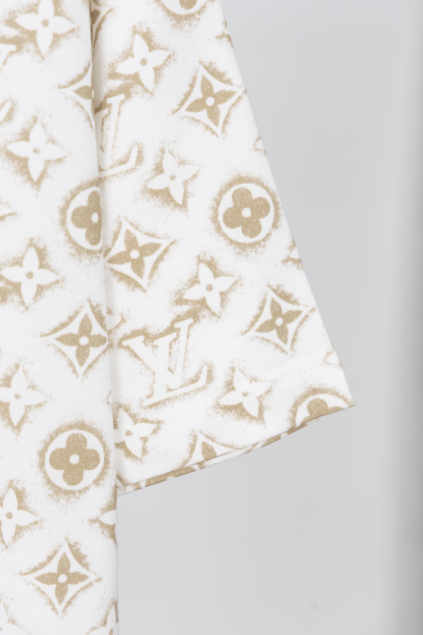 LOUIS VUITTON  T恤服装,lv,包 4