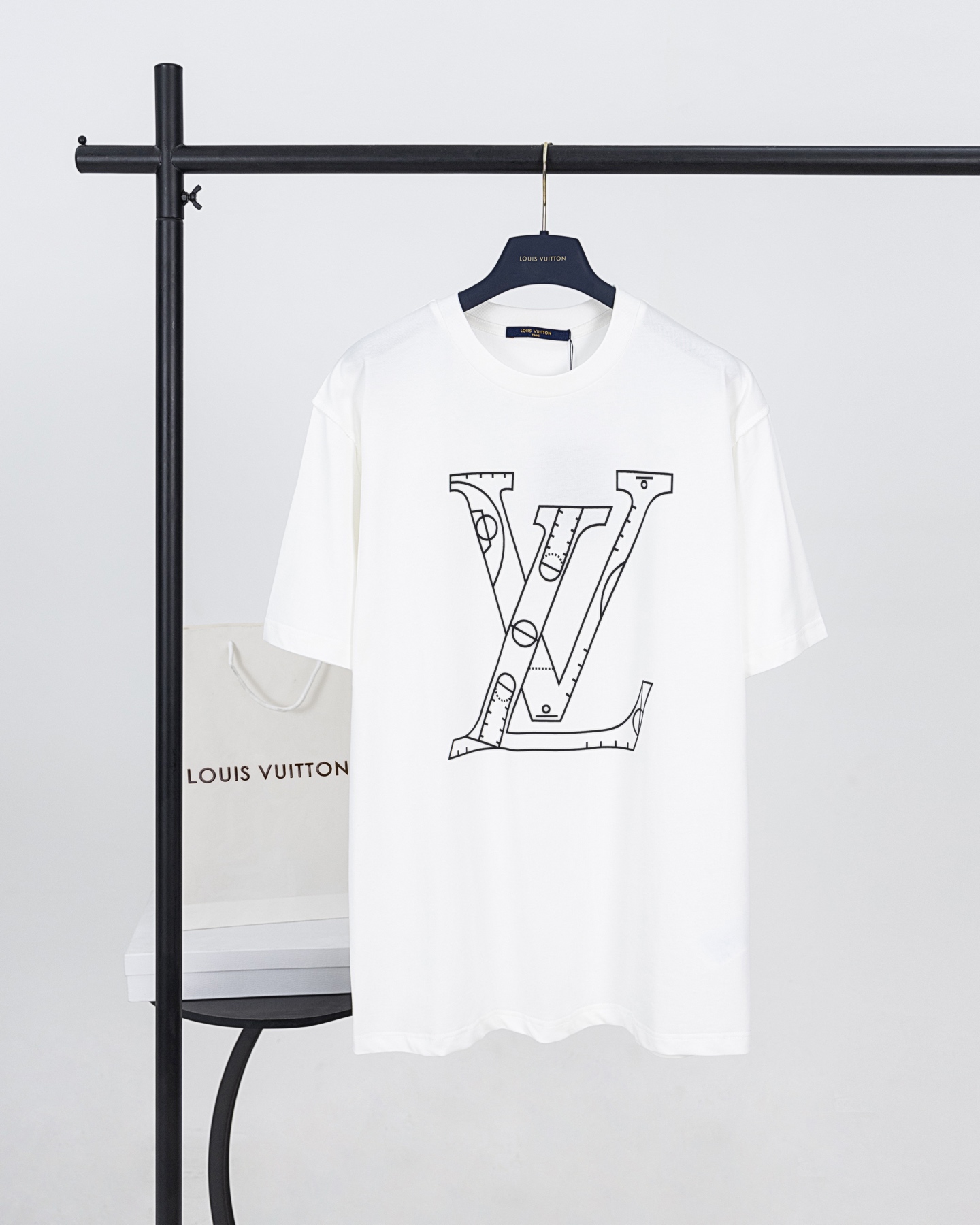 【顶级版本.官网品质】
LOUIS VUITTON*路易威登
LV  NBA联名篮...