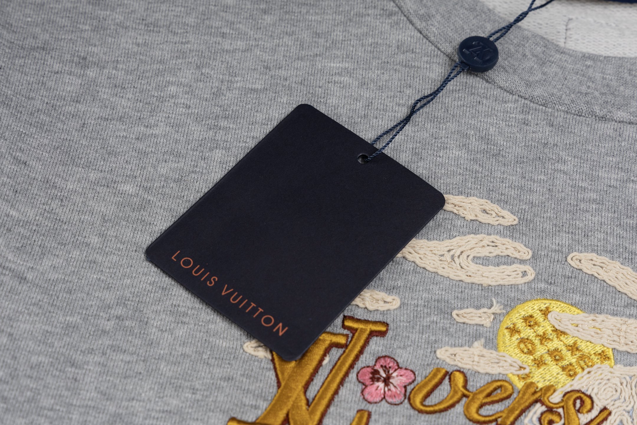 LOUIS VUITTON*路易威登LV Nigo联名垂钓刺绣圆领卫衣 灰色/黑色