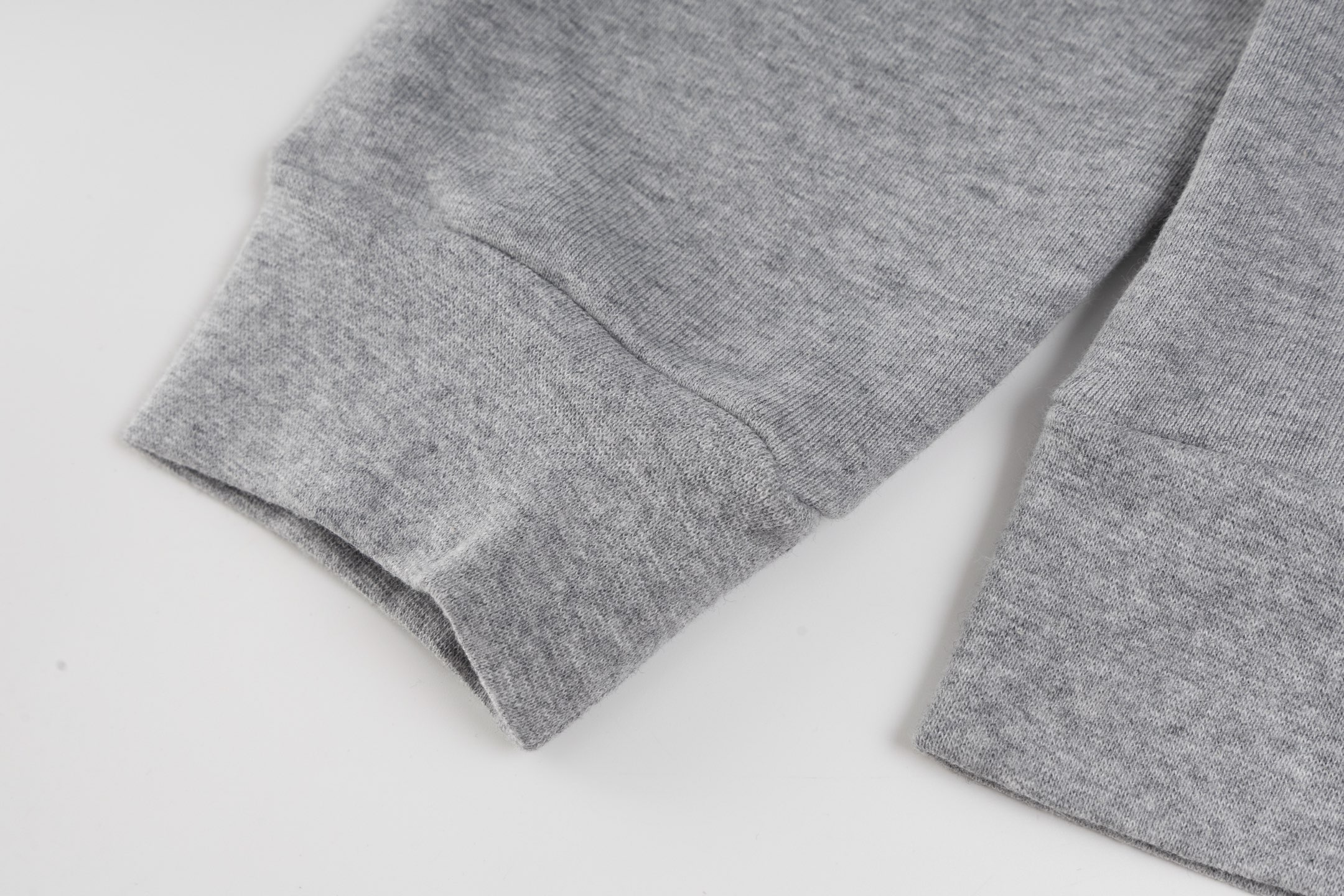 LOUIS VUITTON*路易威登LV Nigo联名垂钓刺绣圆领卫衣 灰色/黑色