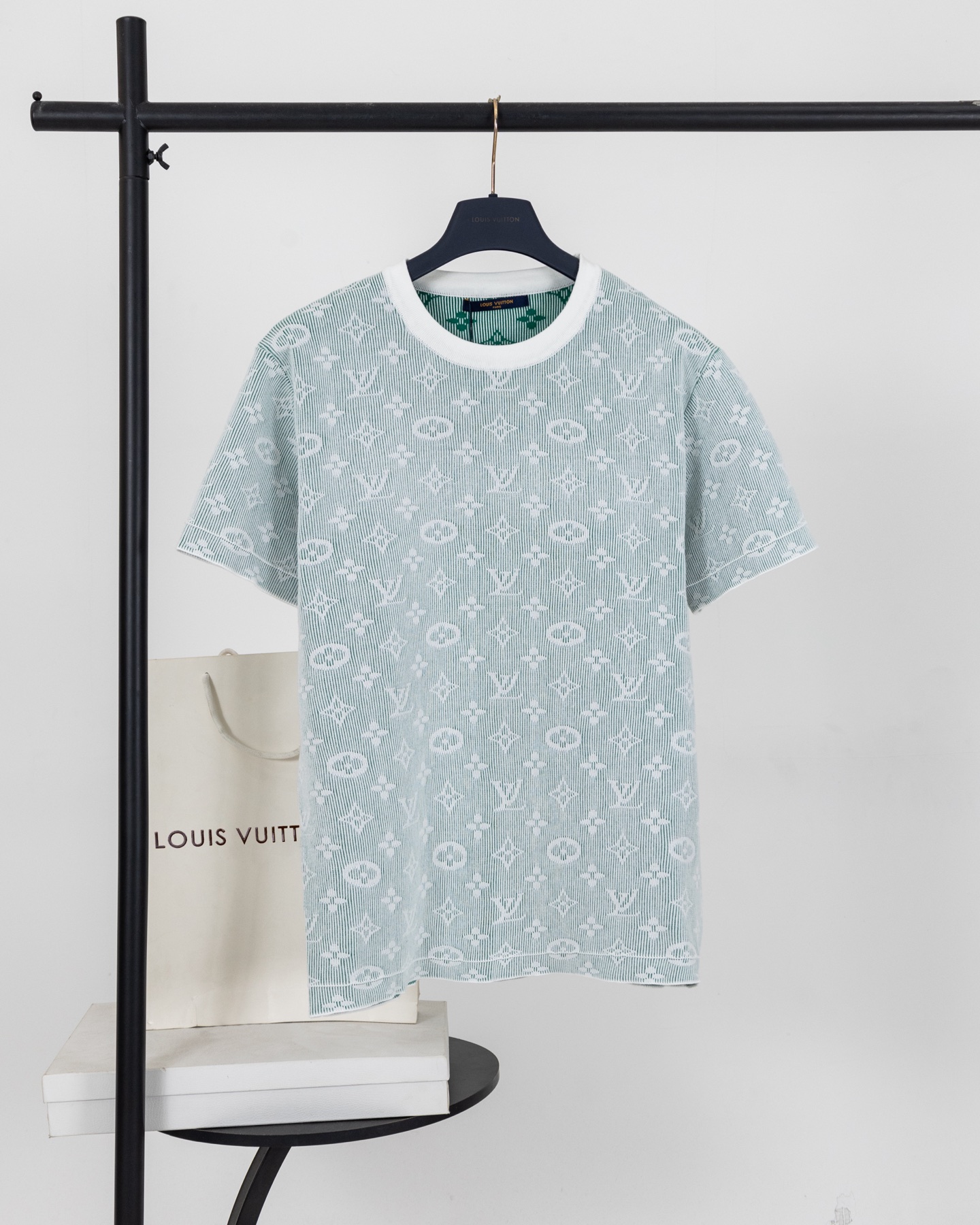 P115 [Versión superior. Calidad de tienda oficial] LOUIS VUITTON*Louis Vuitton LV Camiseta de manga corta de punto con …