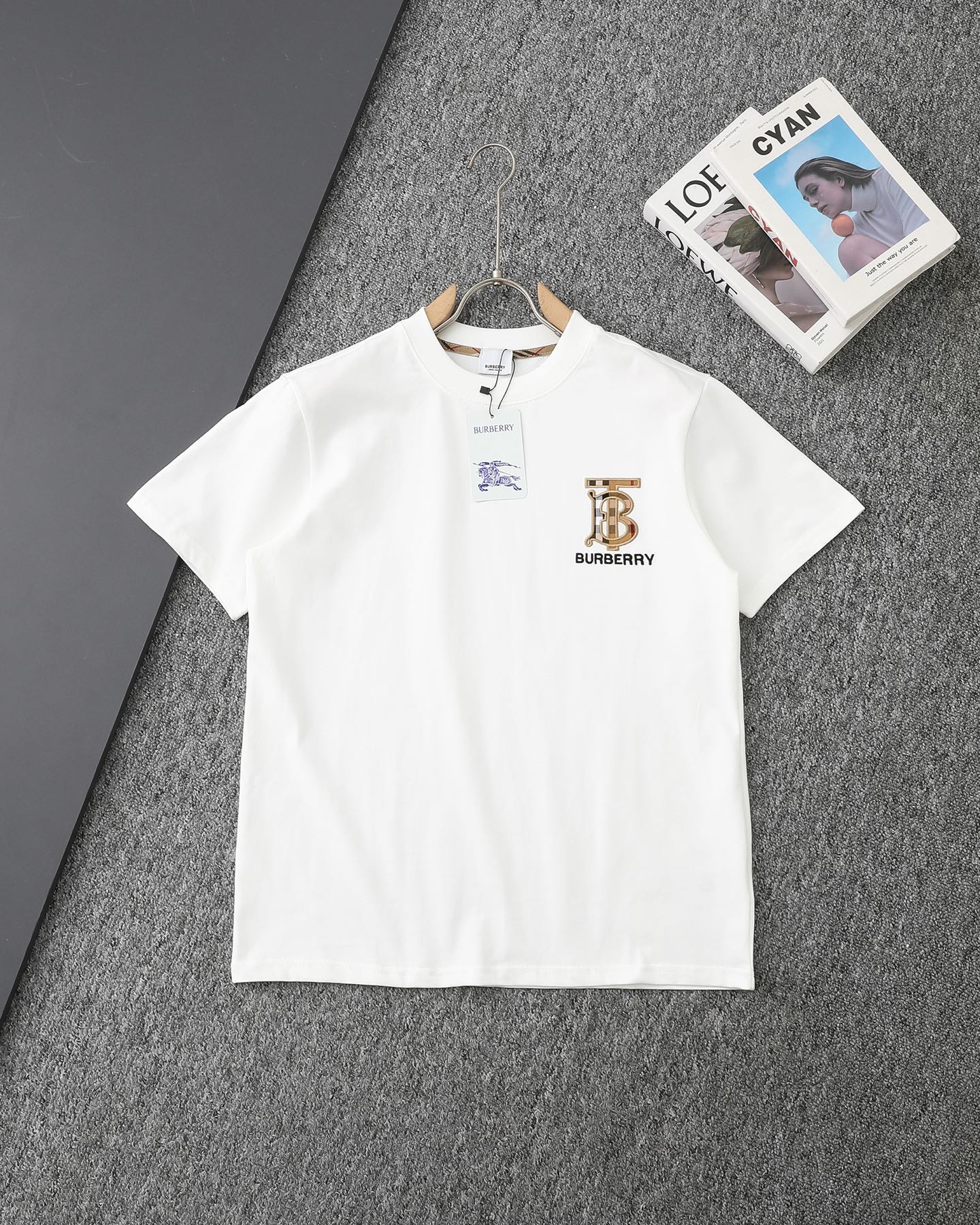 Alternative view of Burberry T-Shirt 00883