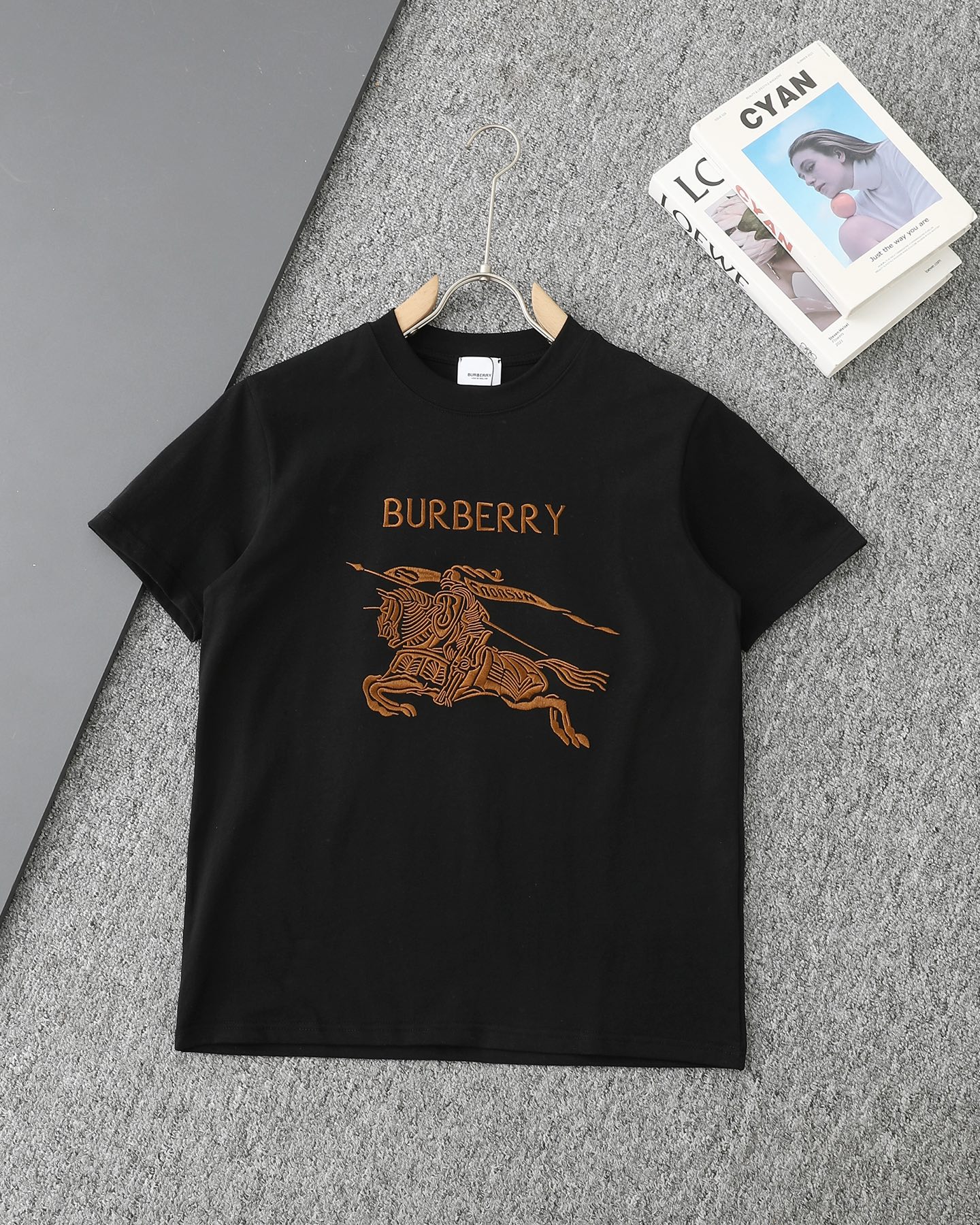 Alternative view of Burberry T-Shirt 04239