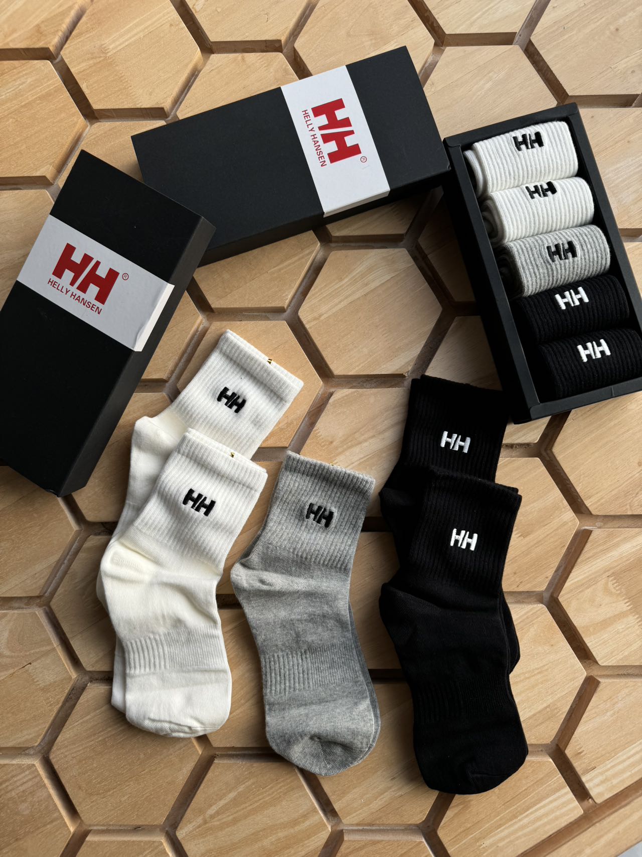 HH Socks, Box of 5, Open Together with Winter WarmthHH men's and women's 5