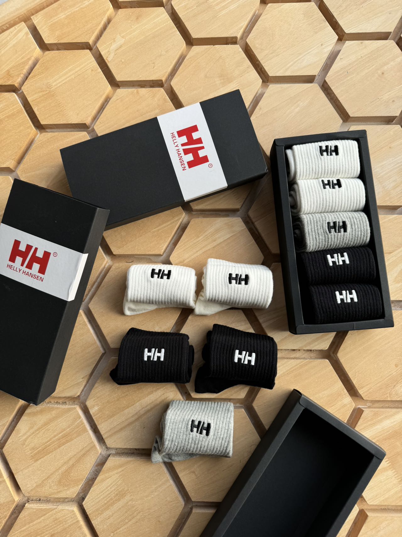 HH Socks, Box of 5, Open Together with Winter WarmthHH men's and women's 6