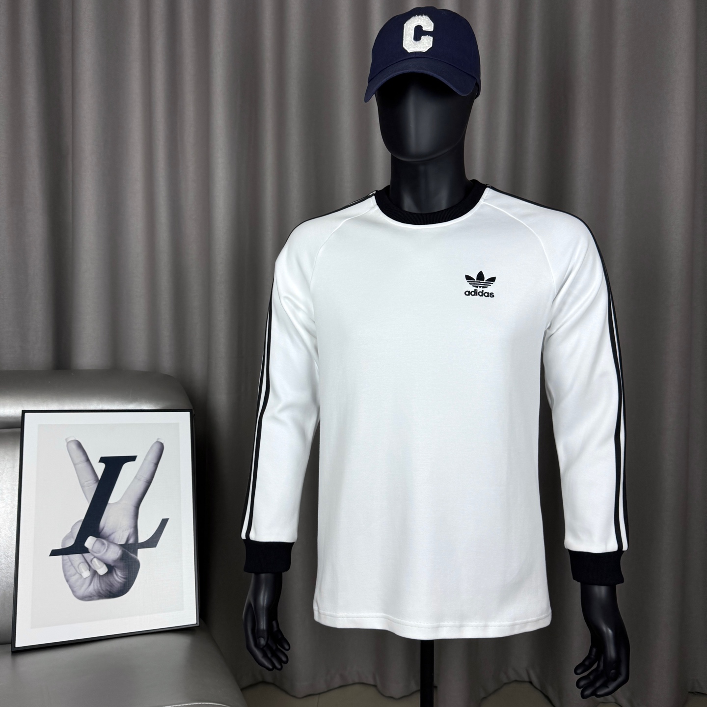 Adidas Classic Embroidered Logo Long Sleeve Crew Neck Sweatshirt Unisex