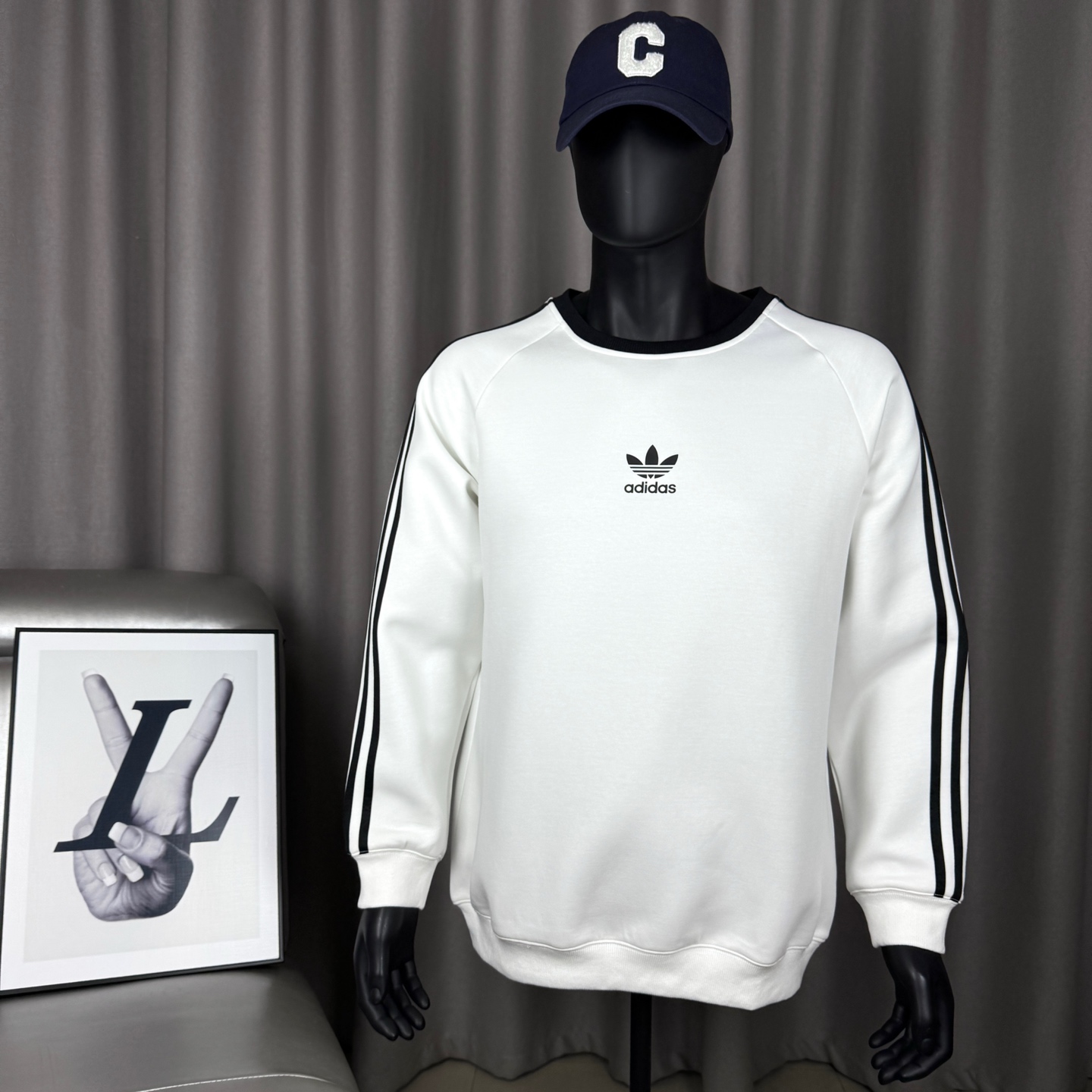 Adidas Trefoil Logo Crew Neck Sweatshirt Classic Three-Stripe Long Sleeve Pullover