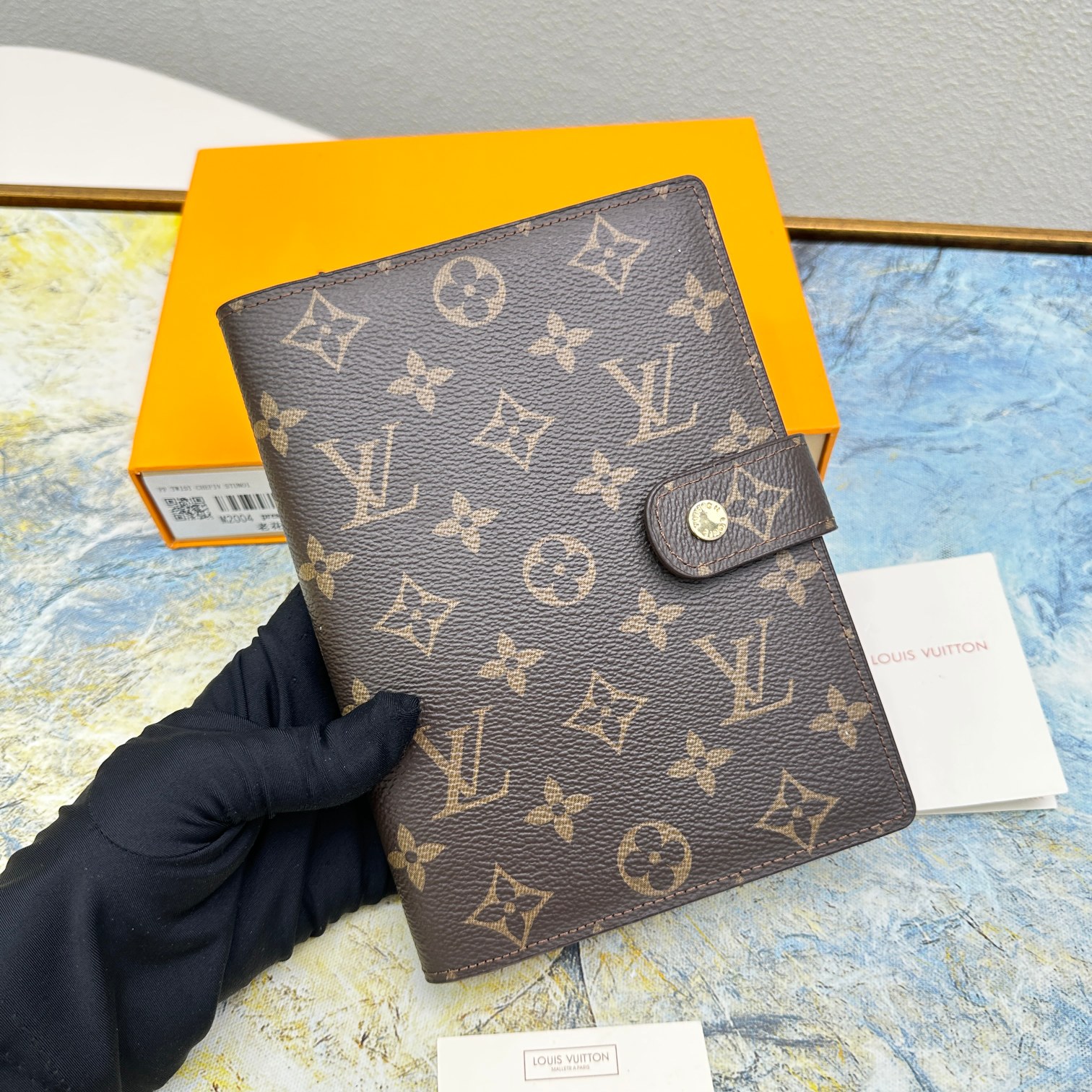Example of writing on the notebook's paper.
