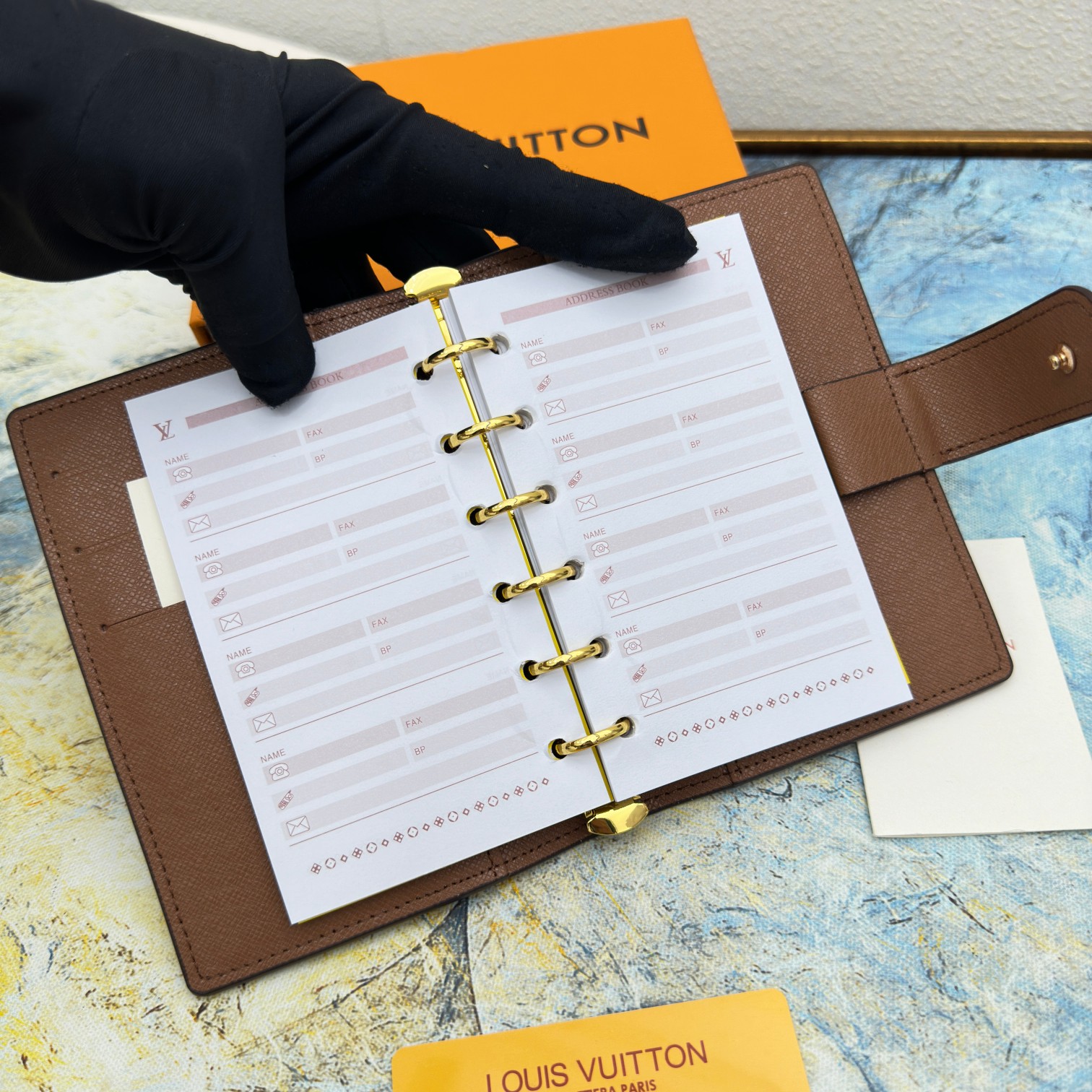 6-ring binder (two sets of three rings - Comprehensive 8