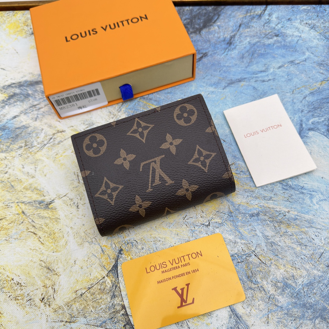 Leather card holder front view