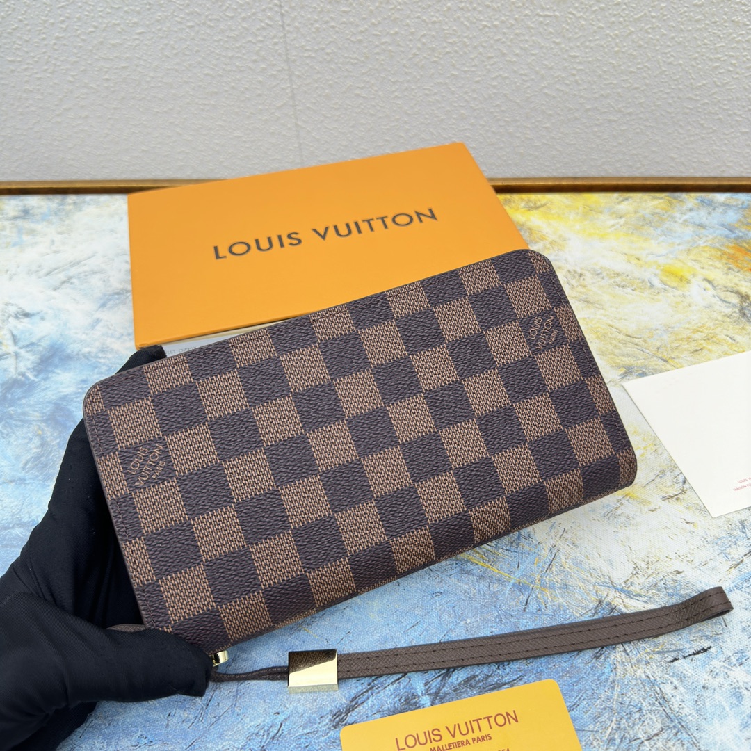 Front view of a genuine leather long zipper wallet